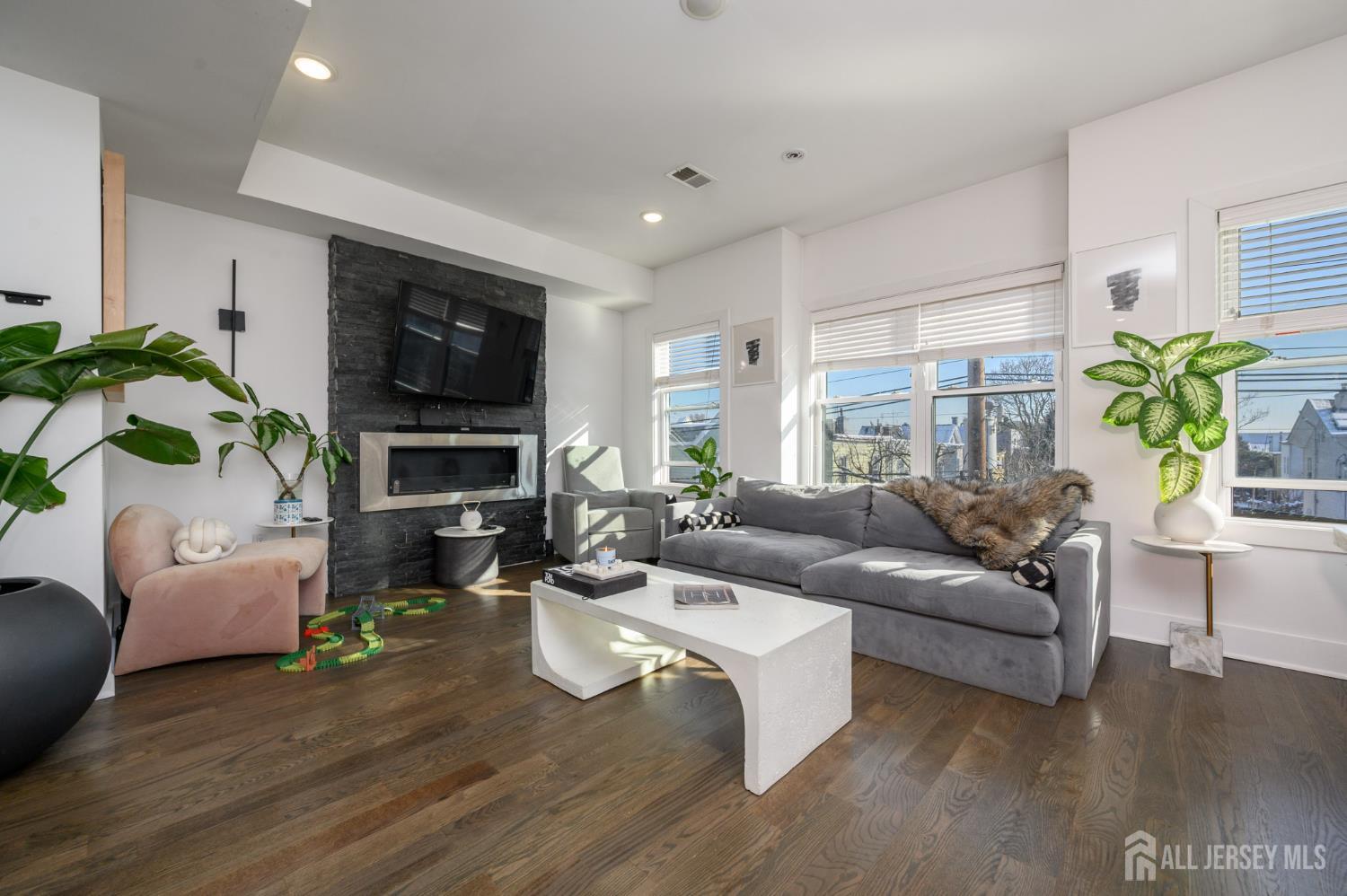 197 Garfield Avenue, Jersey City, NJ, 07305 image 37