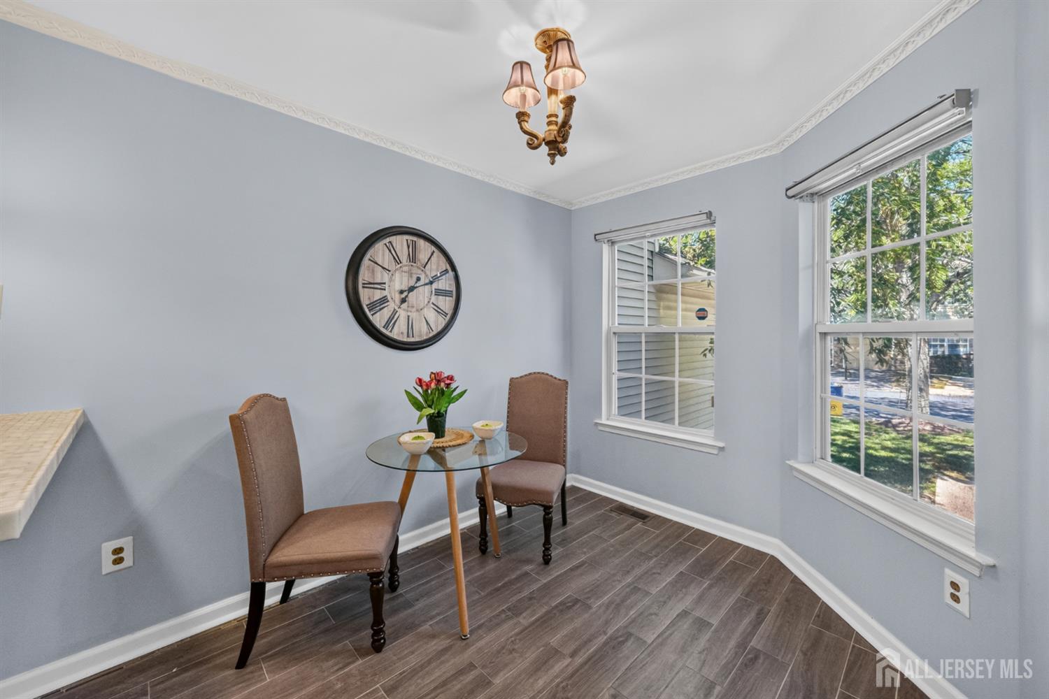 303 Cobblestone Court Image 3