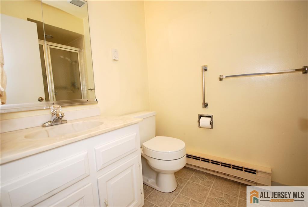 220 Manchester Lane B, Monroe, NJ, 08831 image 20