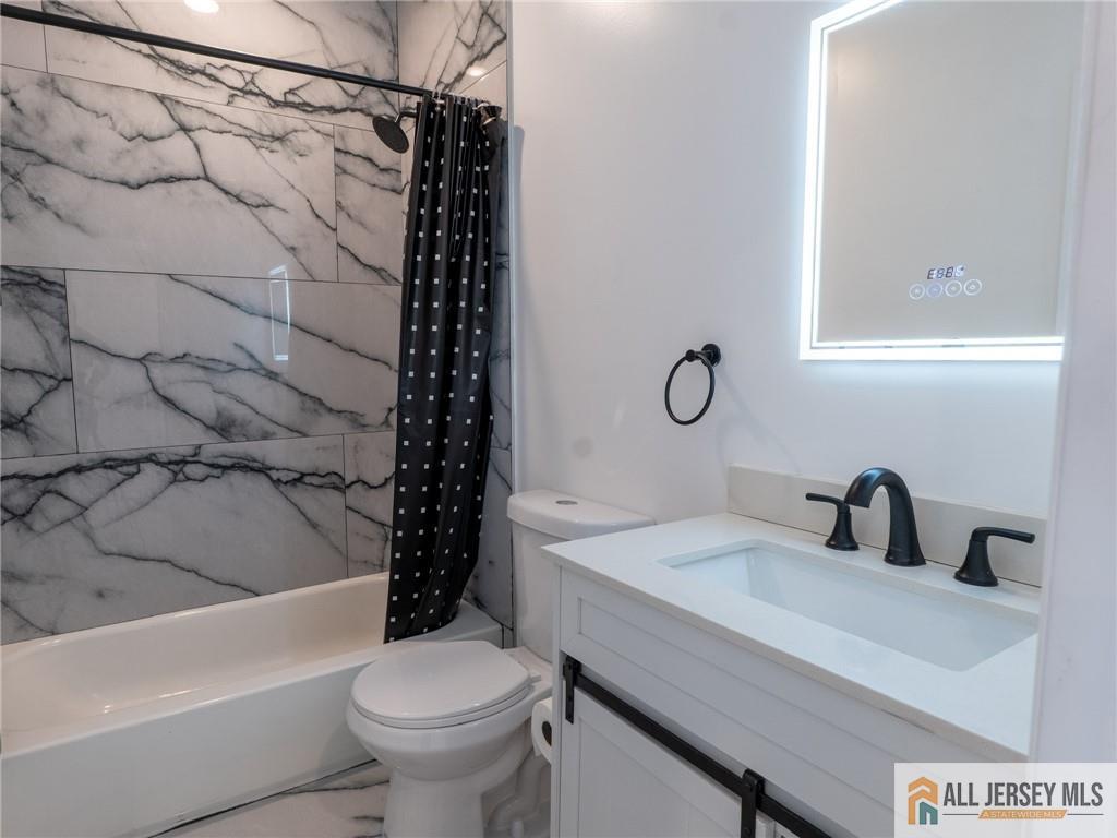 32 Palm Street, Newark, NJ, 07106 image 20