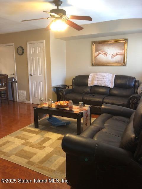 60 Francine Court B Image 5