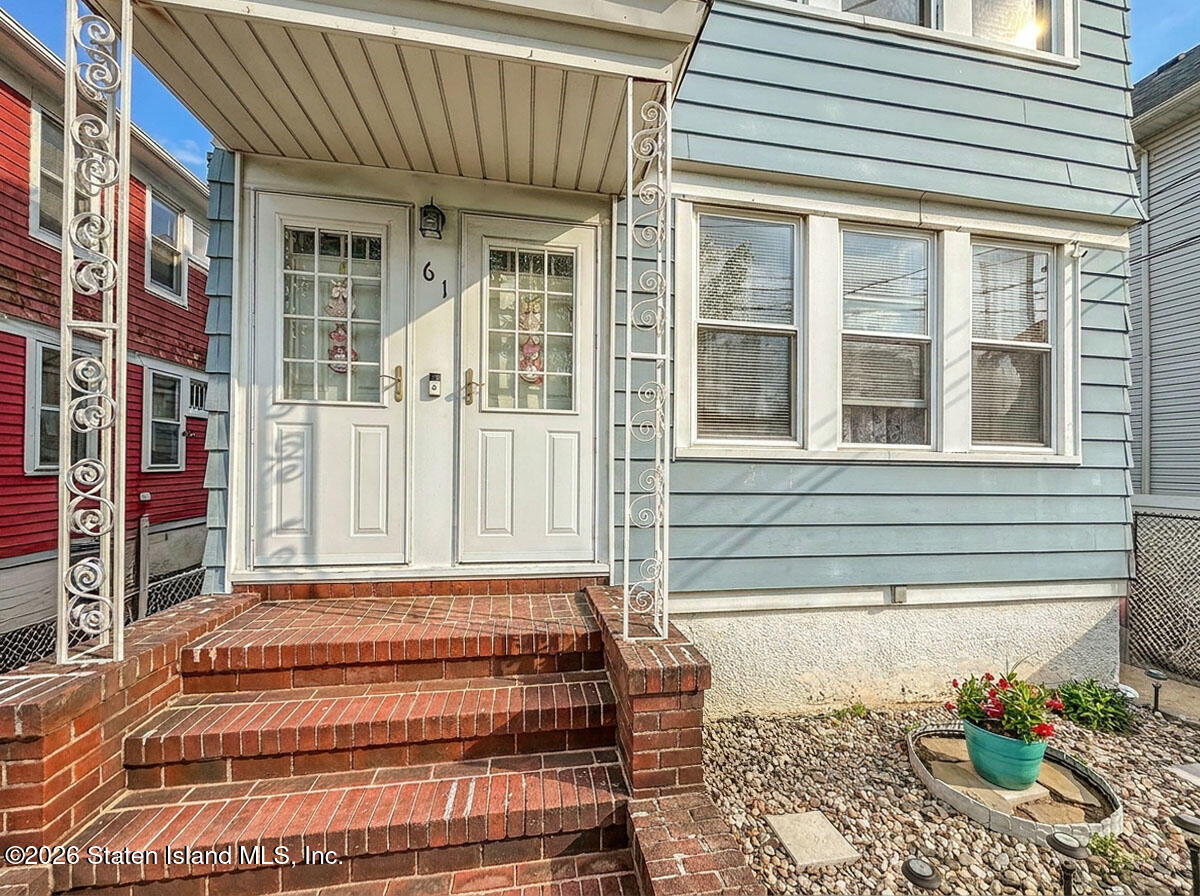 61 Ronald Avenue Image 3