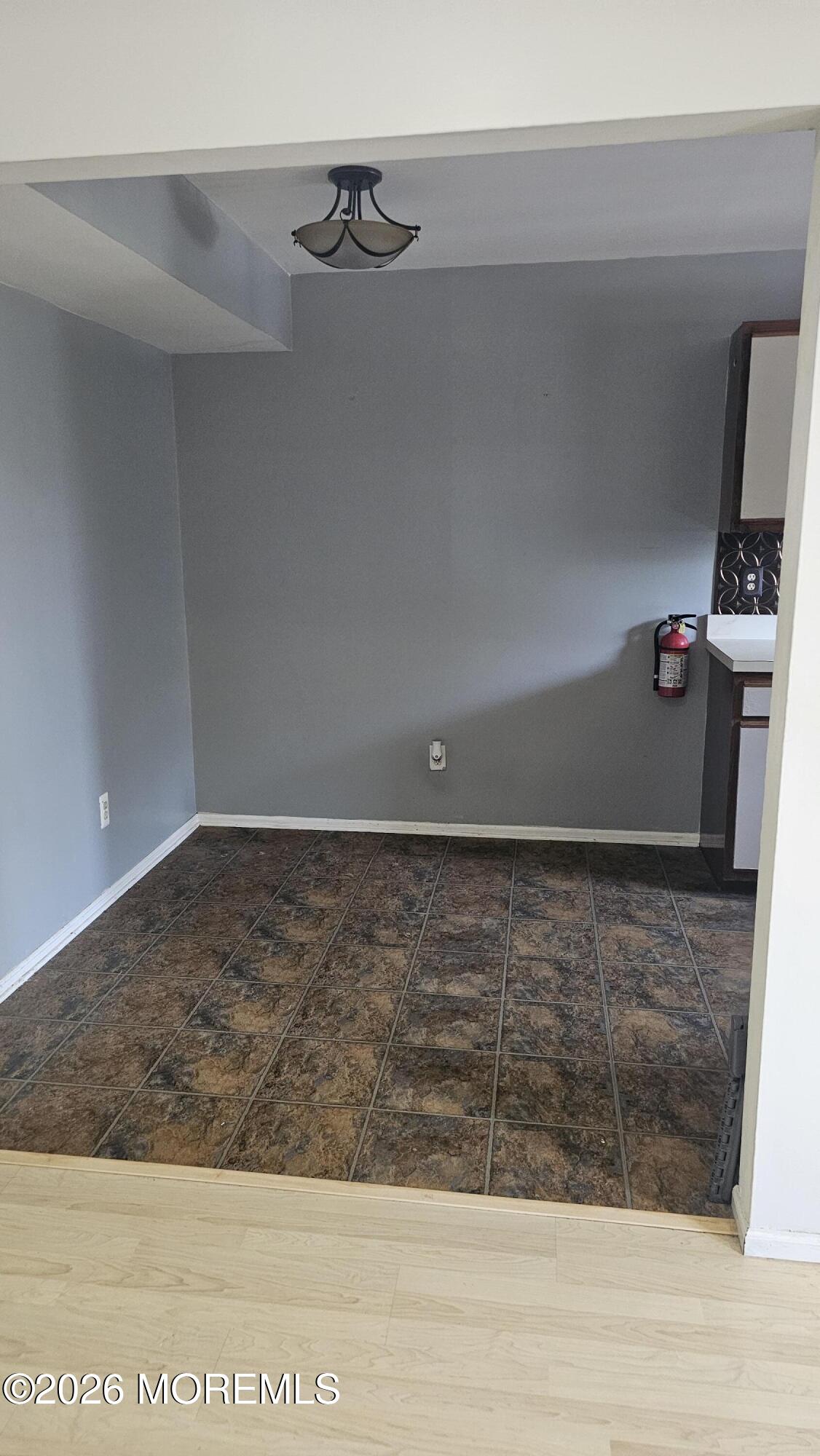 4 Spring Meadow Drive Image 4