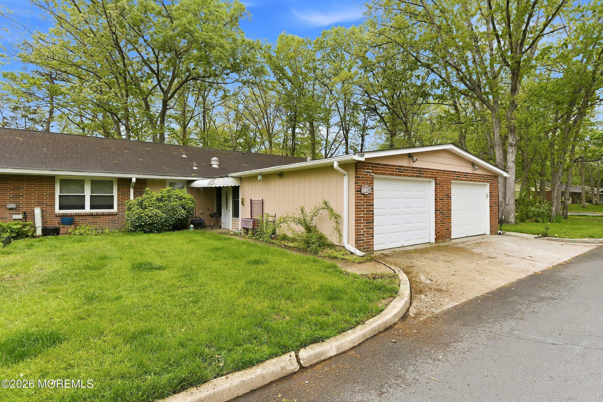 78B Dorchester Drive 1002 Image 3