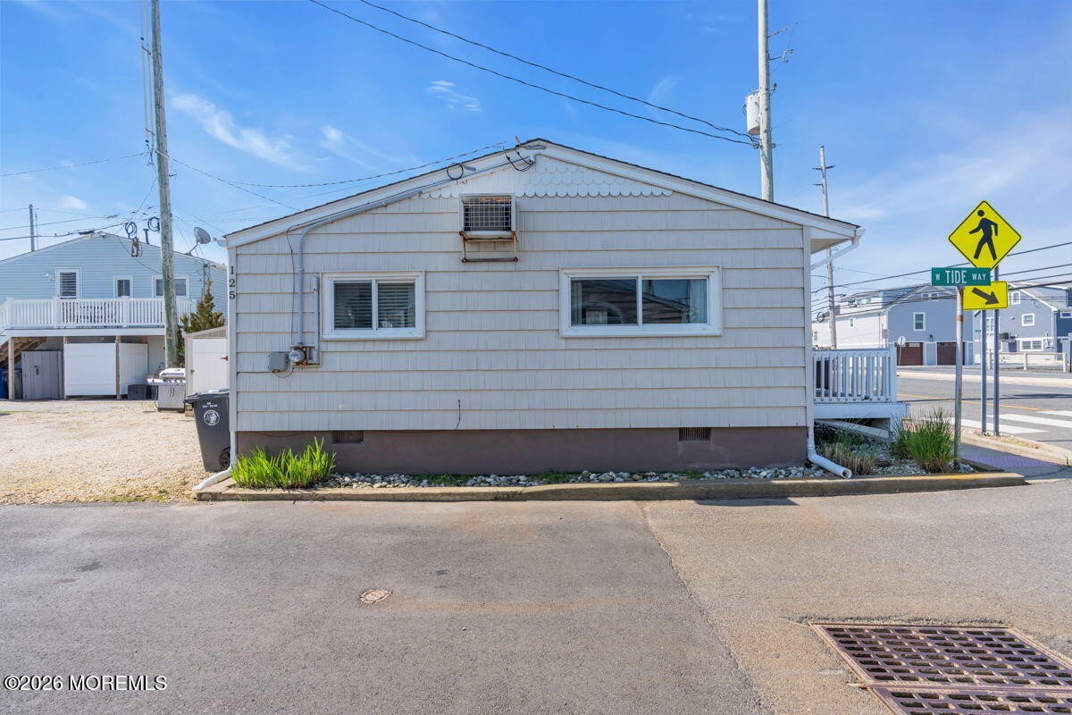 125 W Tide Way Image 4