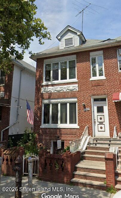 1745 66 Street Image 2