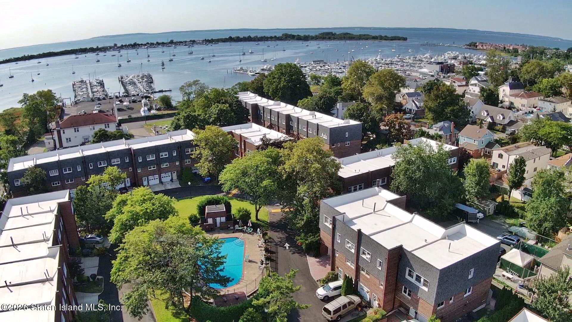 52 Yacht Club Cove 52 Image 5