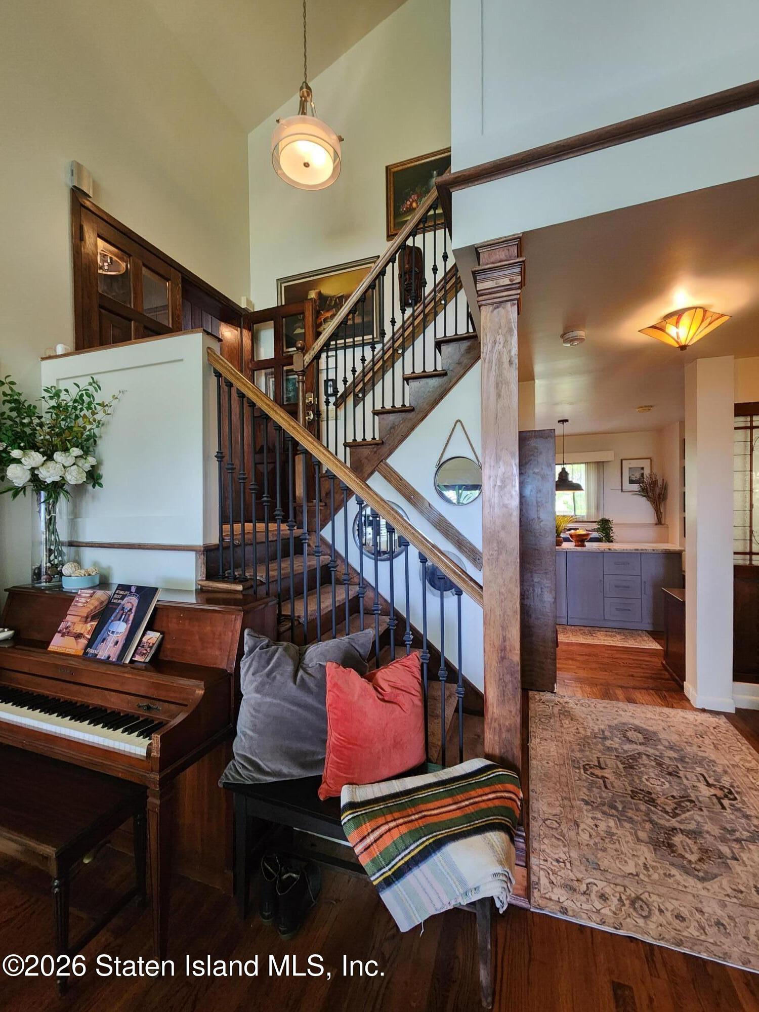 16 Manor Court, Staten Island, NY, 10306 image 9