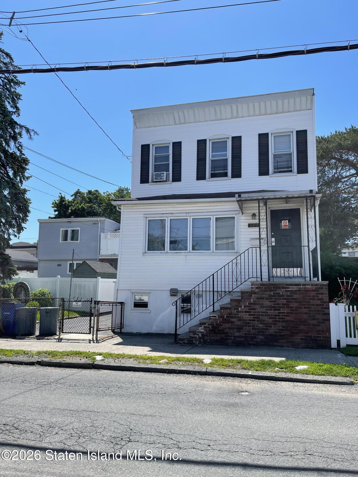 252 Saint Marys Avenue Image 2