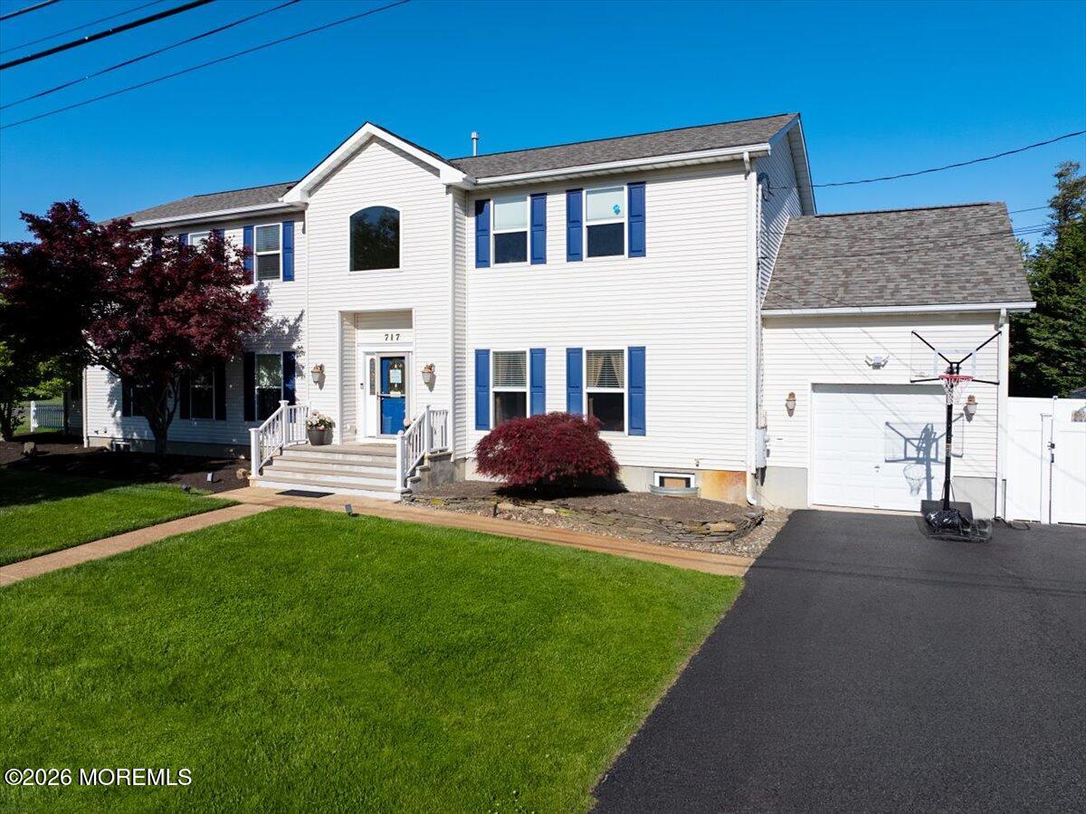 717 Jersey Avenue Image 2
