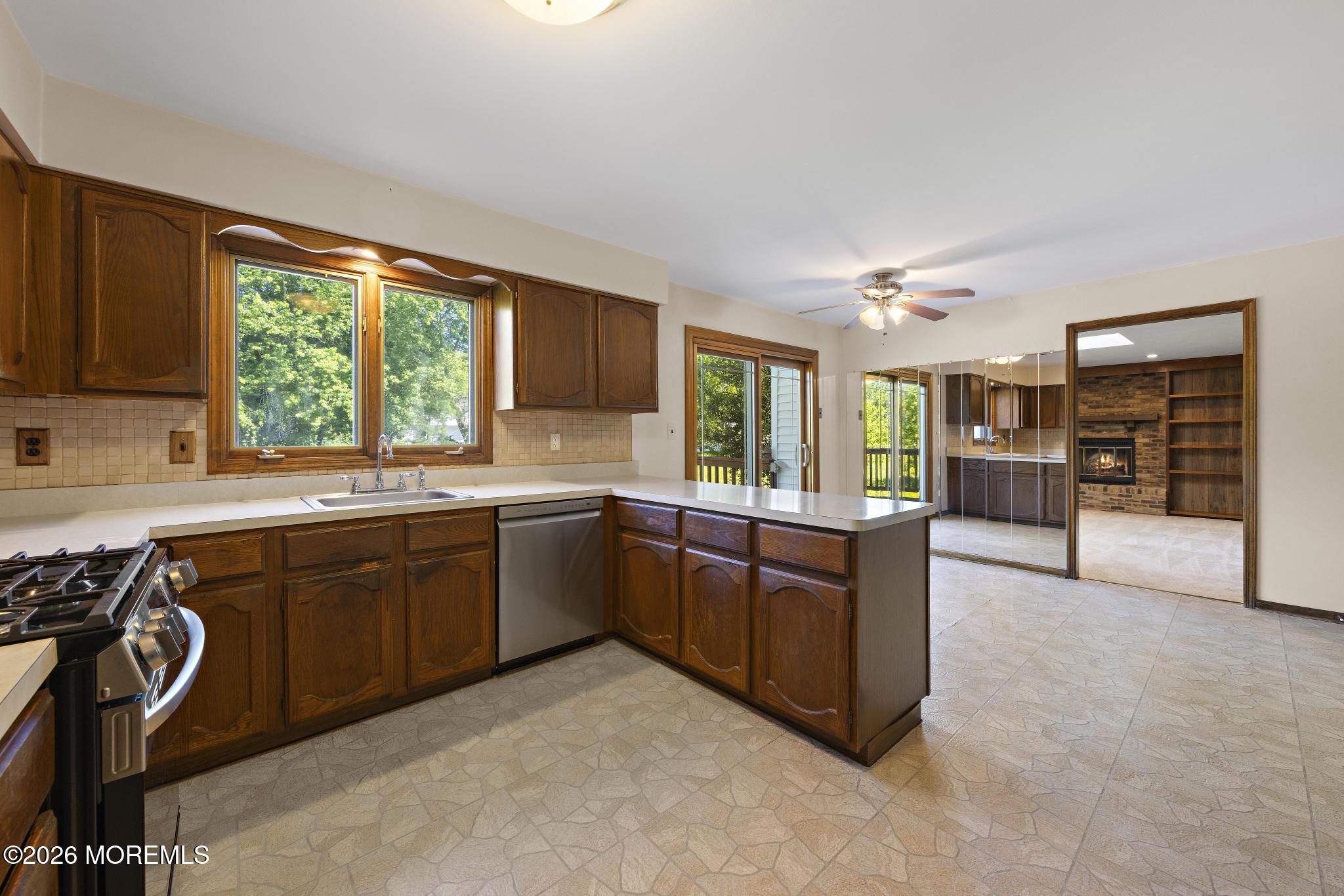 31 Vaughn Drive, Middletown, NJ, 07748 image 14