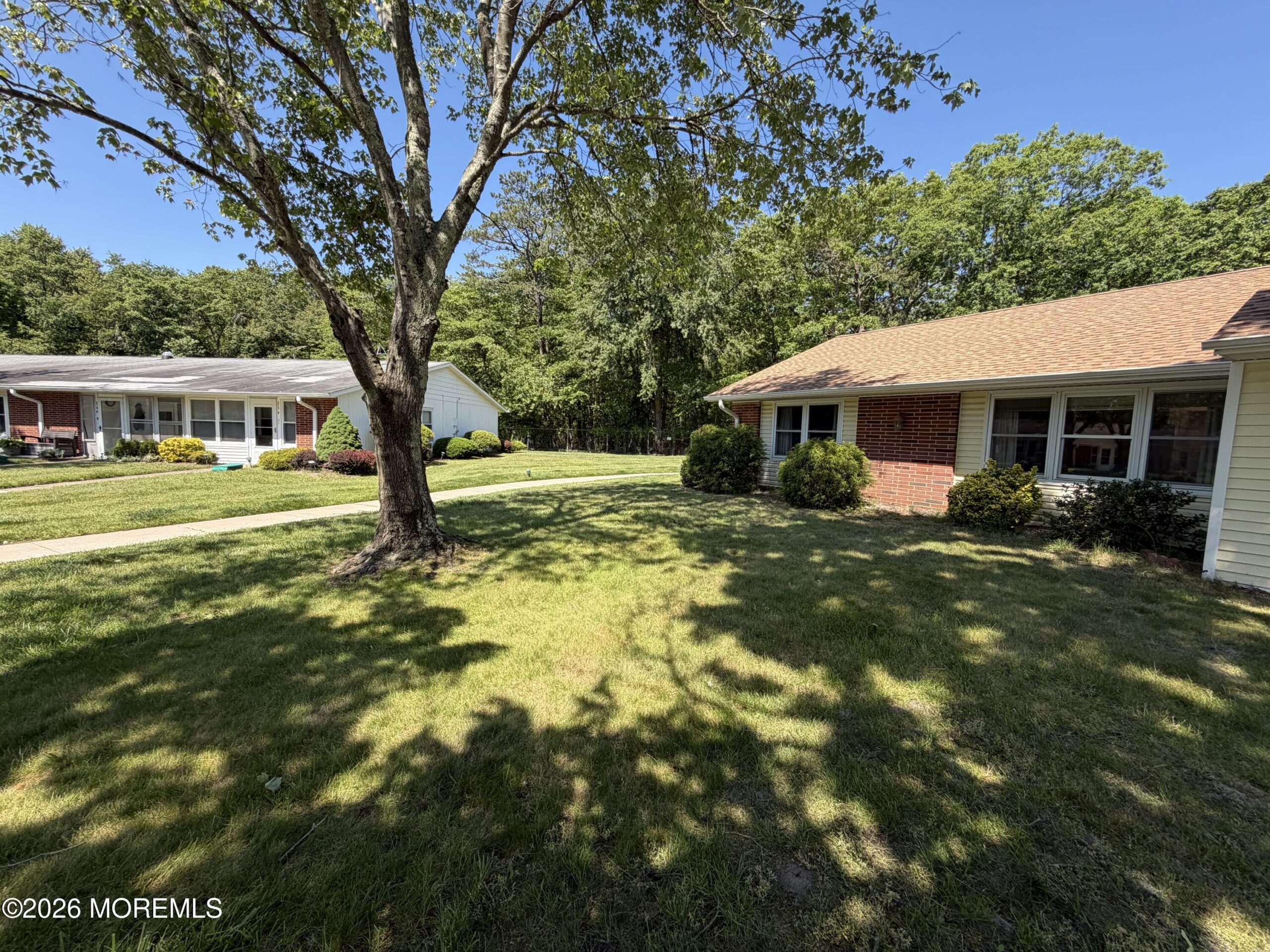 220A Buckingham Court Image 3