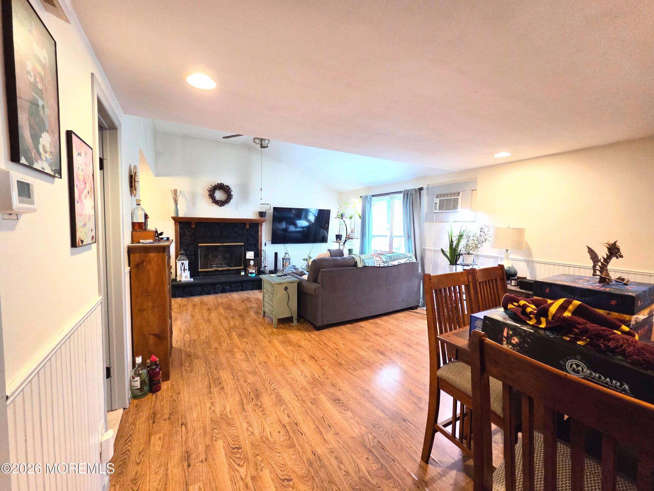1210 Taylor Lane Image 5
