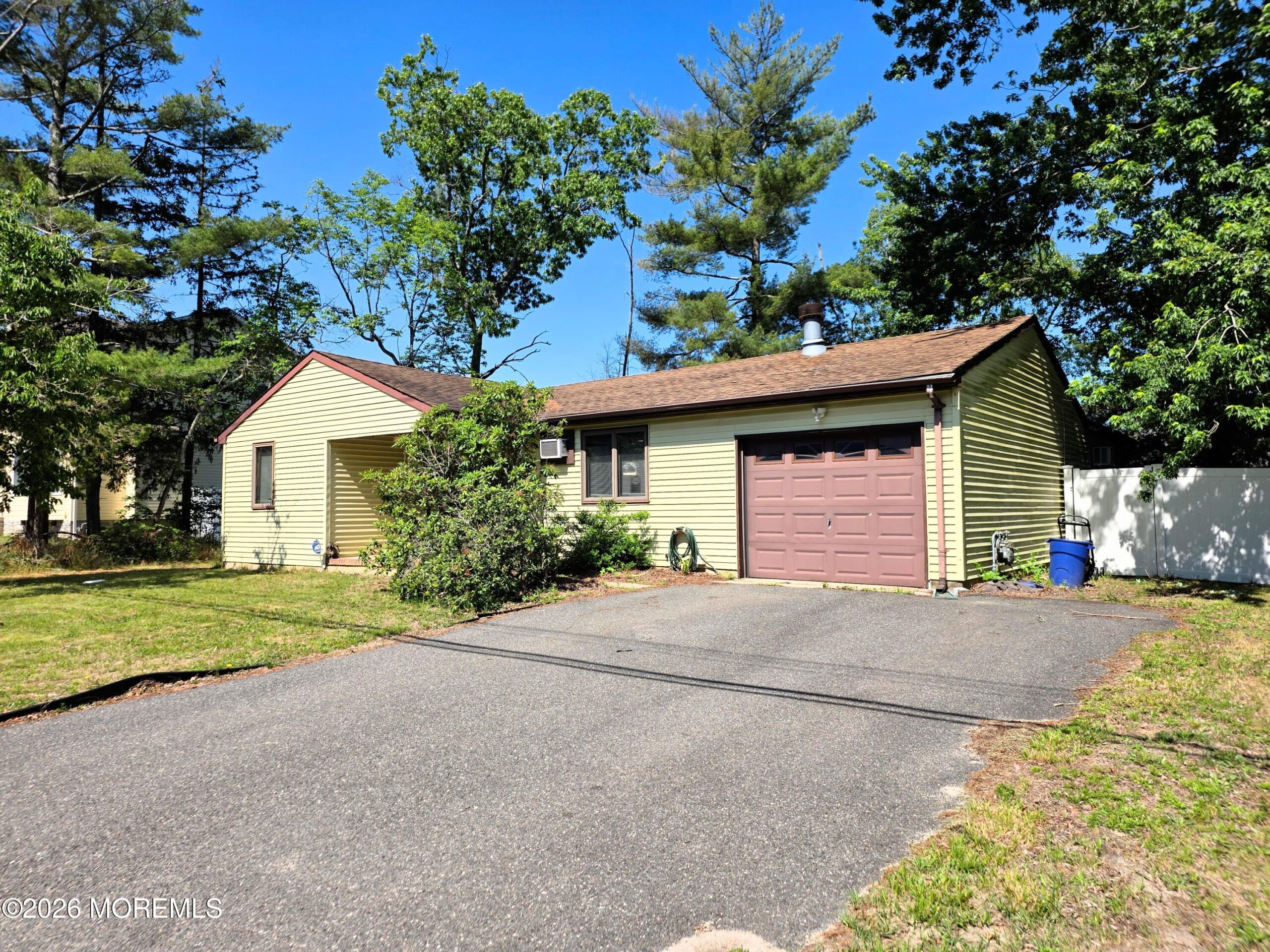 1210 Taylor Lane Image 2