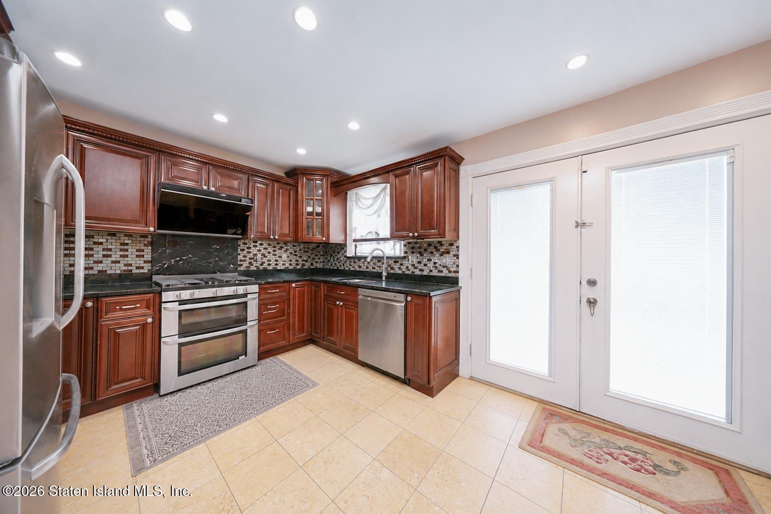 90 Elson Street Image 4