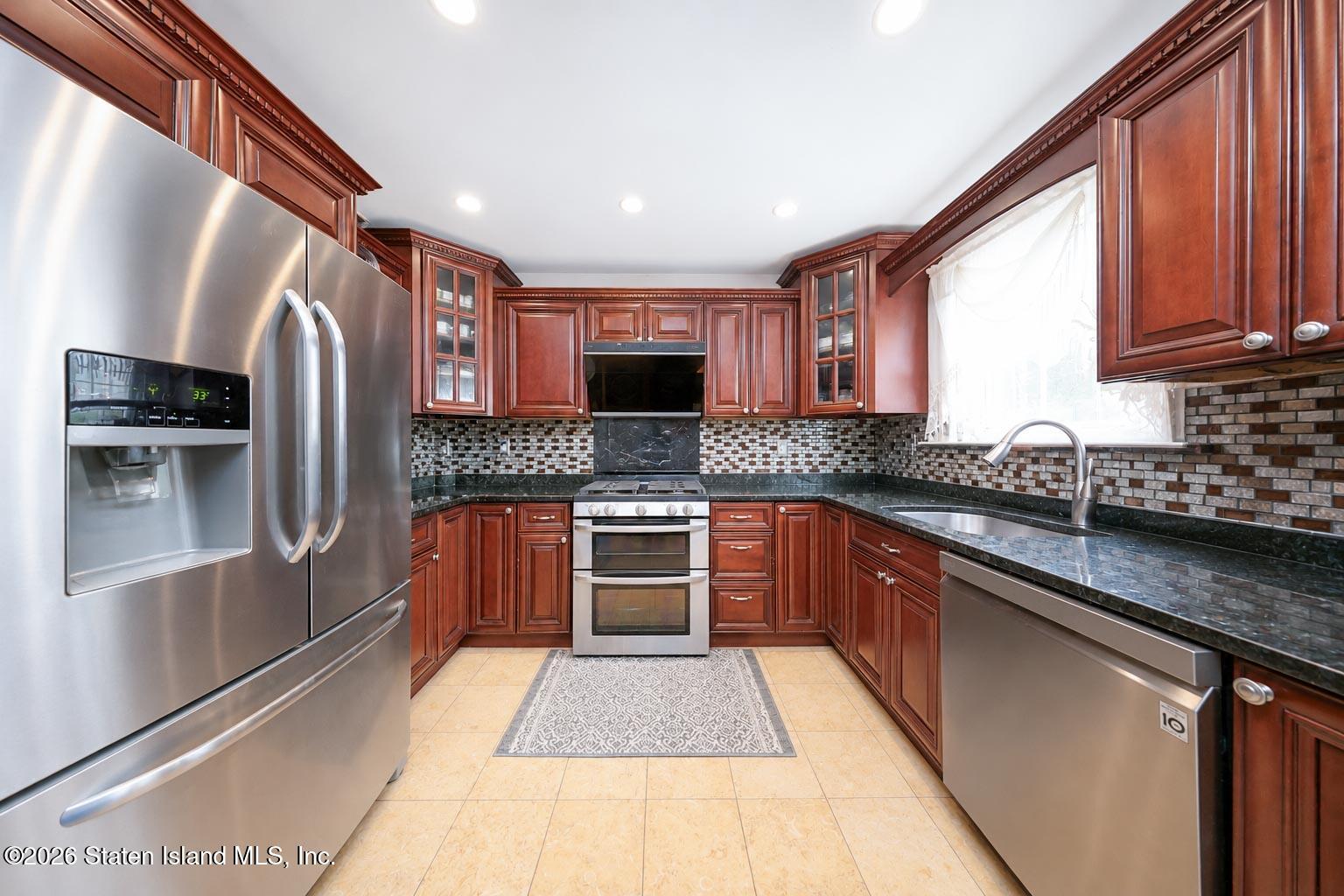 90 Elson Street Image 3