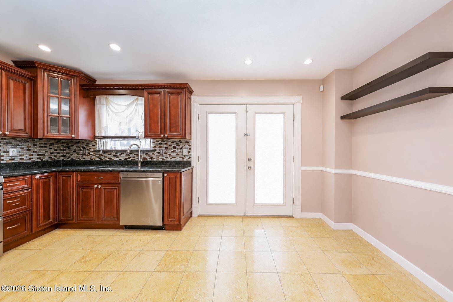 90 Elson Street Image 5