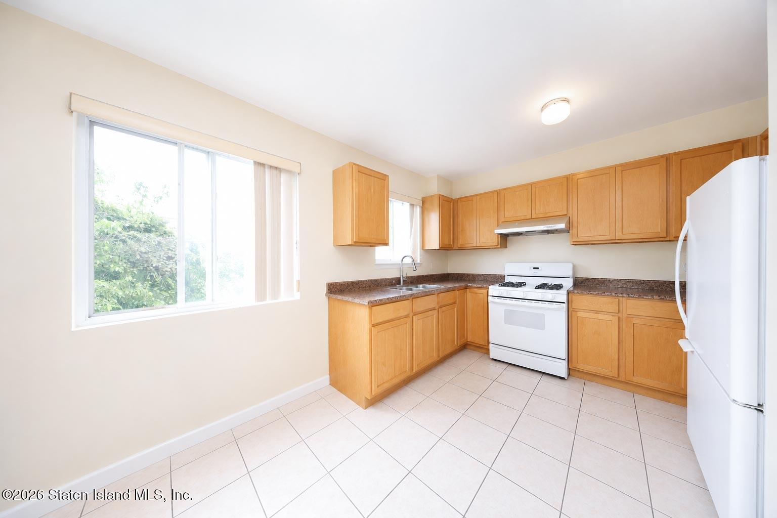 22 Tone Lane, Staten Island, NY, 10305 image 9