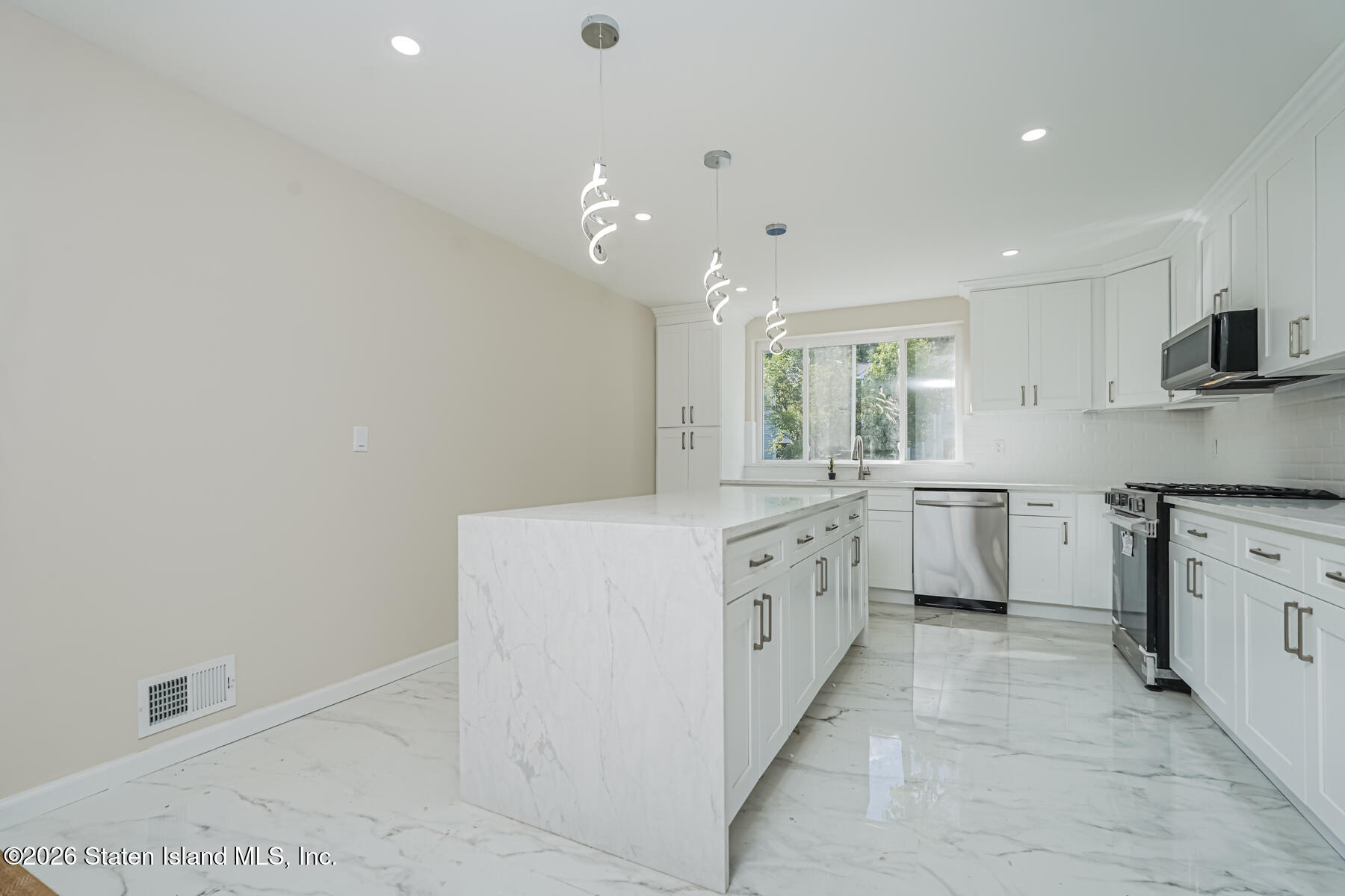 124 Pembrook Loop Image 4