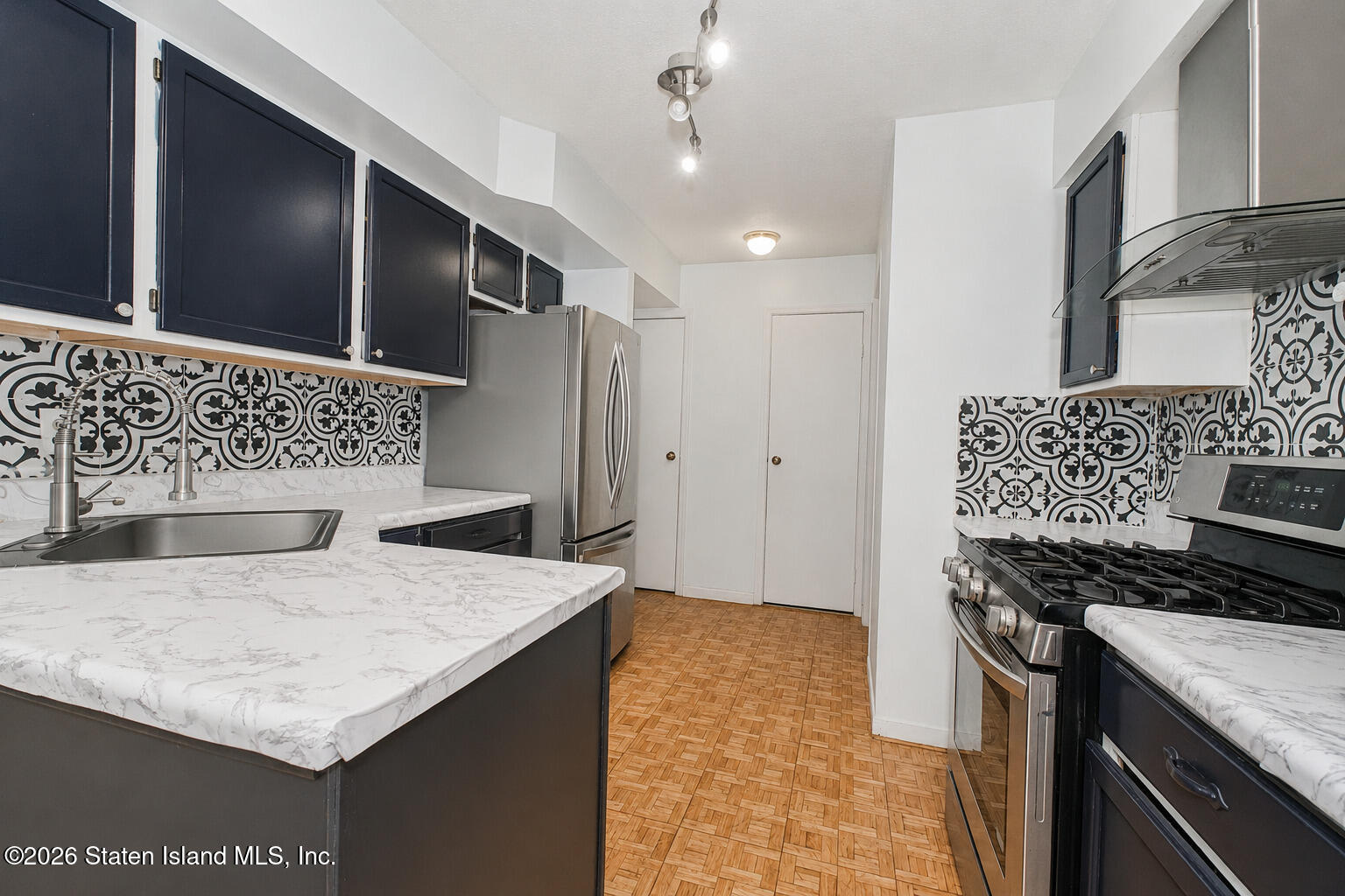 548 Ilyssa Way, Staten Island, NY, 10312 image 8