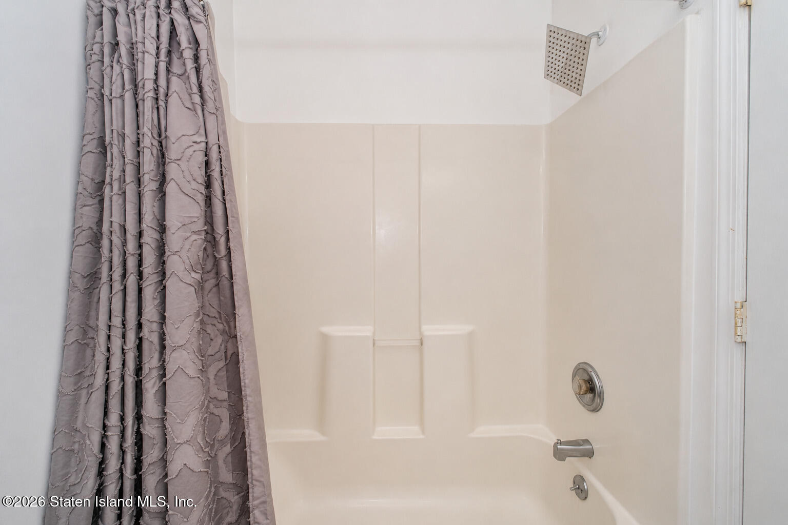 548 Ilyssa Way, Staten Island, NY, 10312 image 22