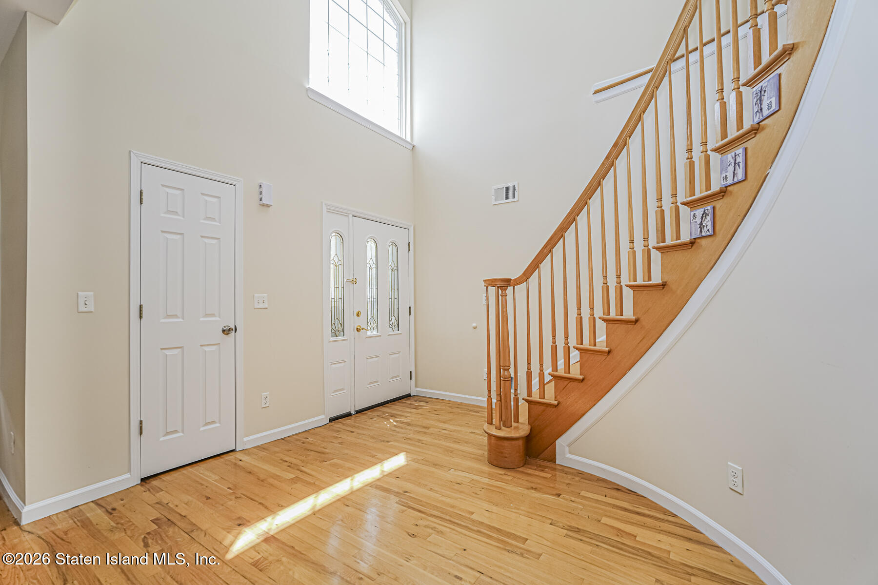 6 Clinton Court Image 3