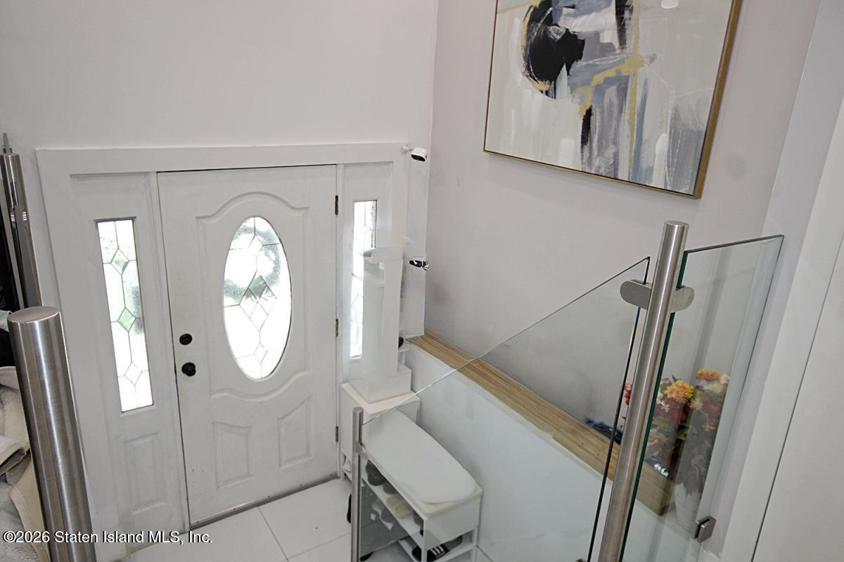 8 Poland Place Image 3