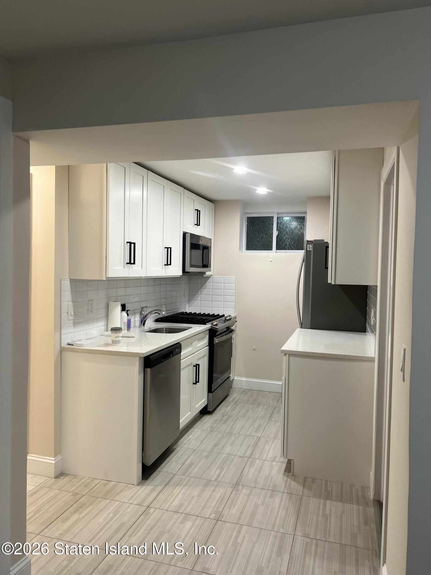 8 Poland Place, Staten Island, NY, 10314 image 27