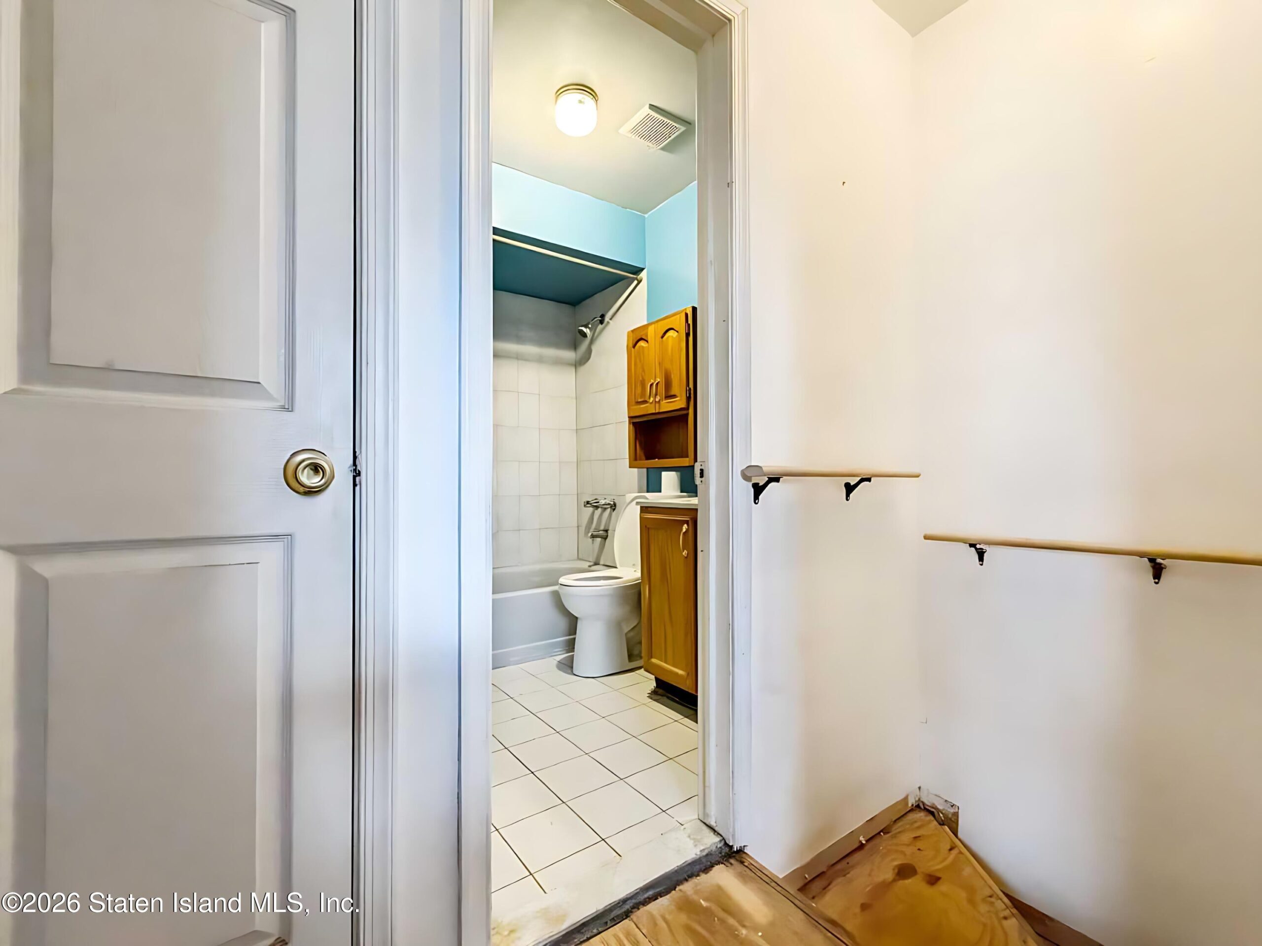 939 Post Avenue, Staten Island, NY, 10302 image 8