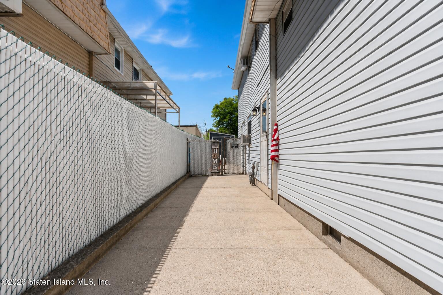 412 Willow Road Image 2