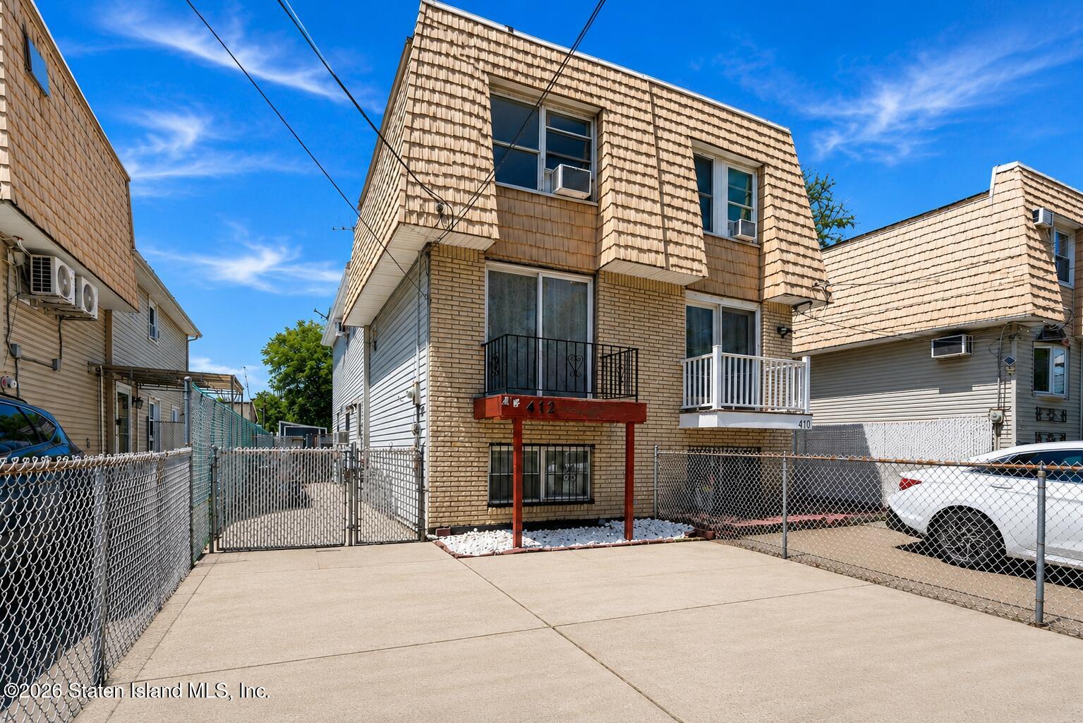 412 Willow Road Image 1