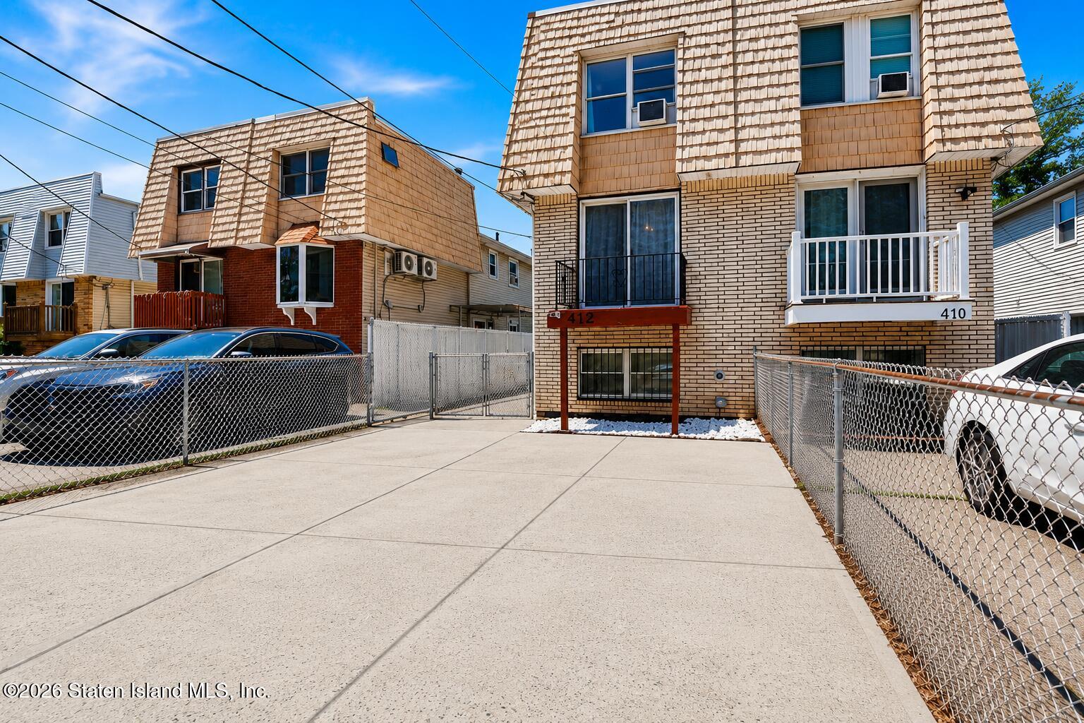 412 Willow Road Image 3