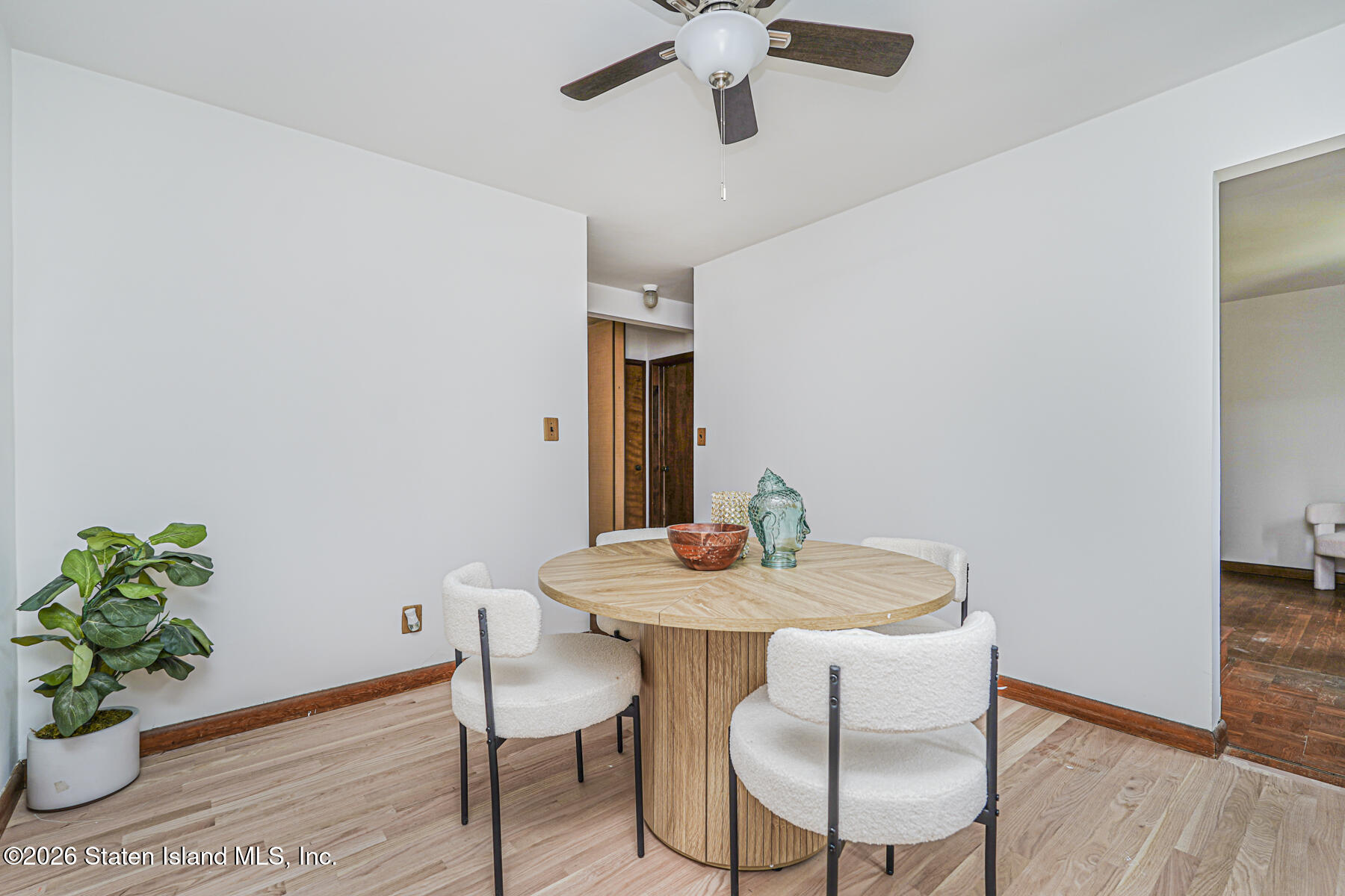 335 Robinson Avenue Image 5