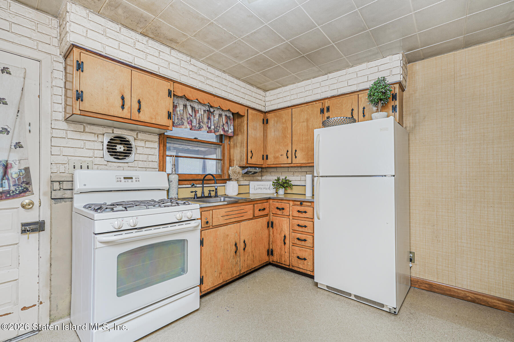 335 Robinson Avenue, Staten Island, NY, 10312 image 7