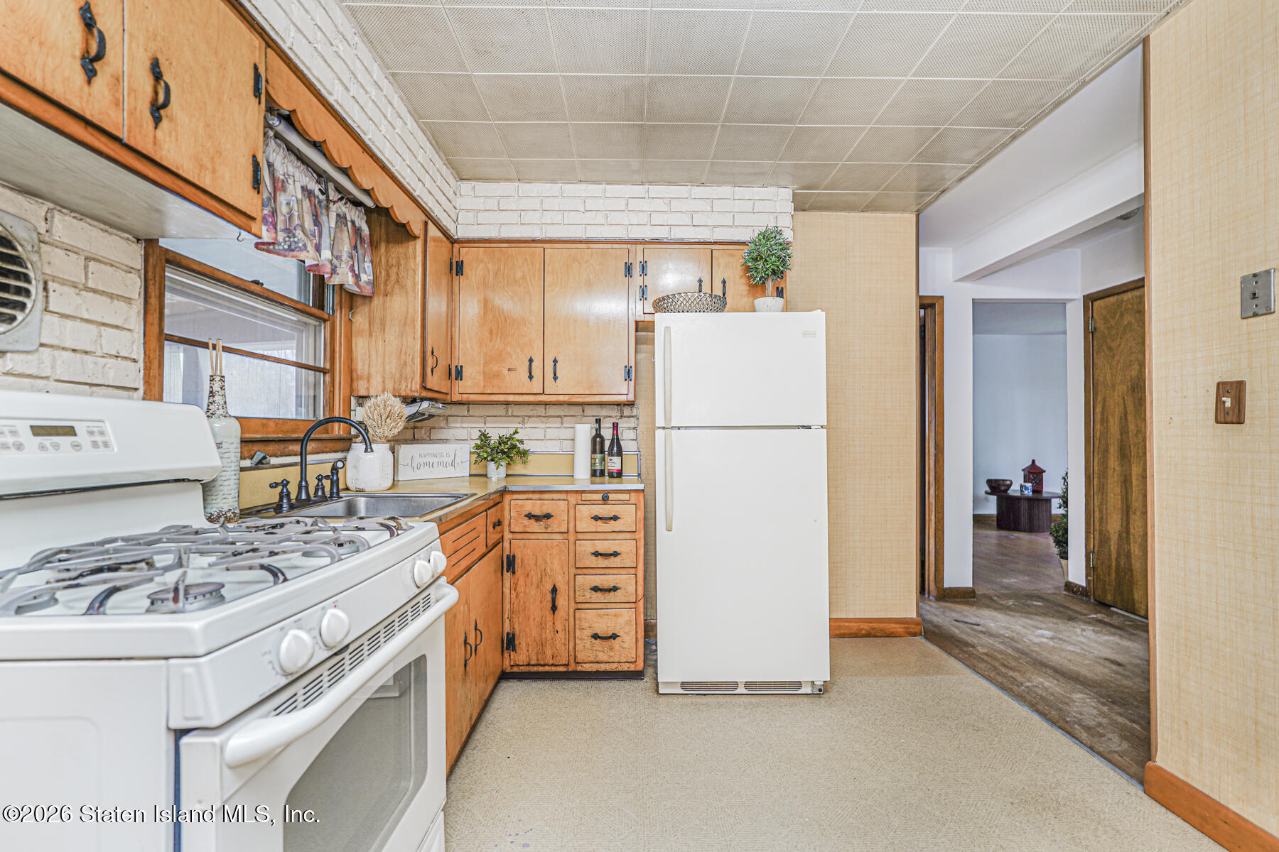 335 Robinson Avenue, Staten Island, NY, 10312 image 8