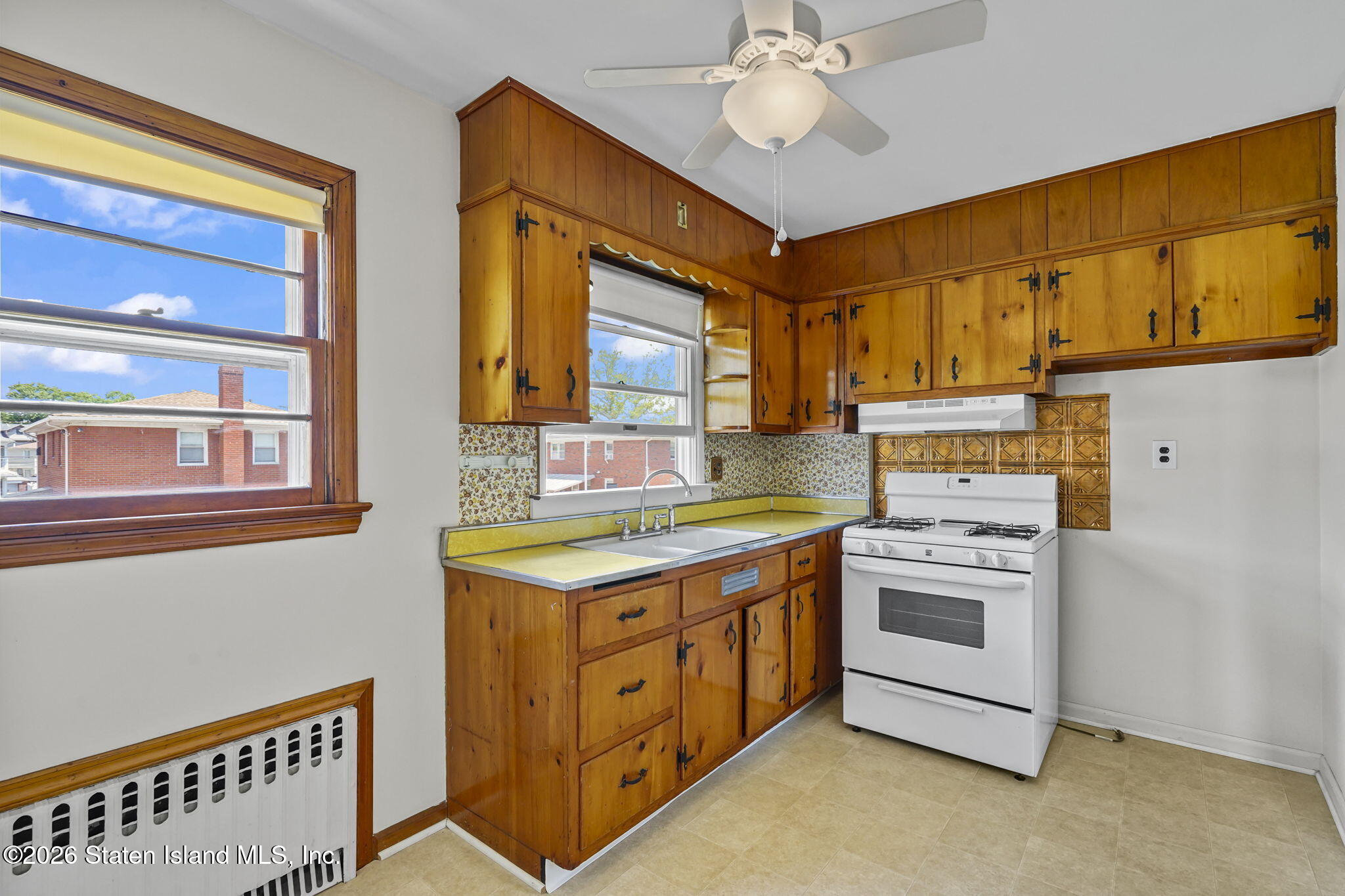 357 Burgher Avenue, Staten Island, NY, 10305 image 24