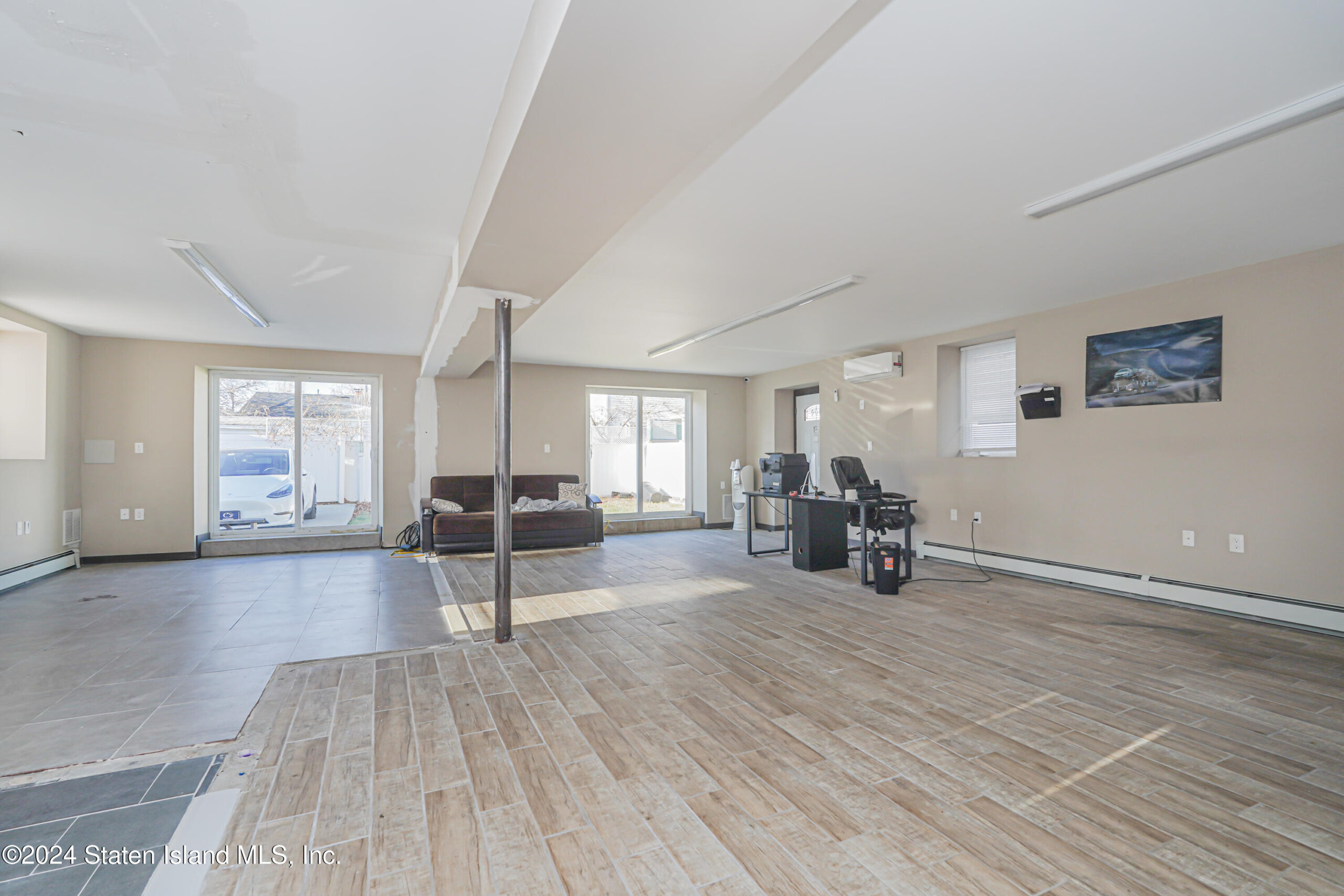 2981 Hylan Boulevard Image 3