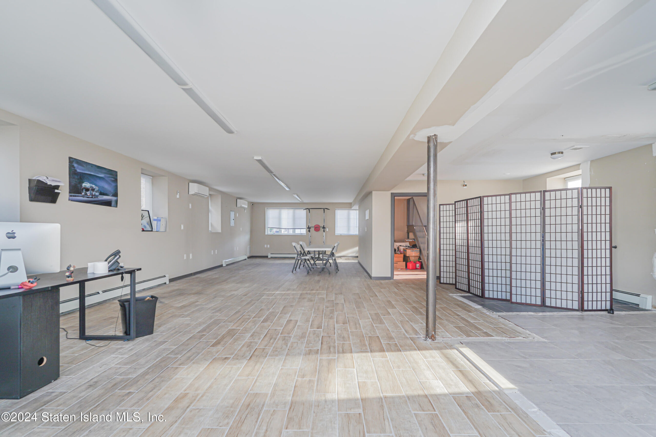 2981 Hylan Boulevard Image 4