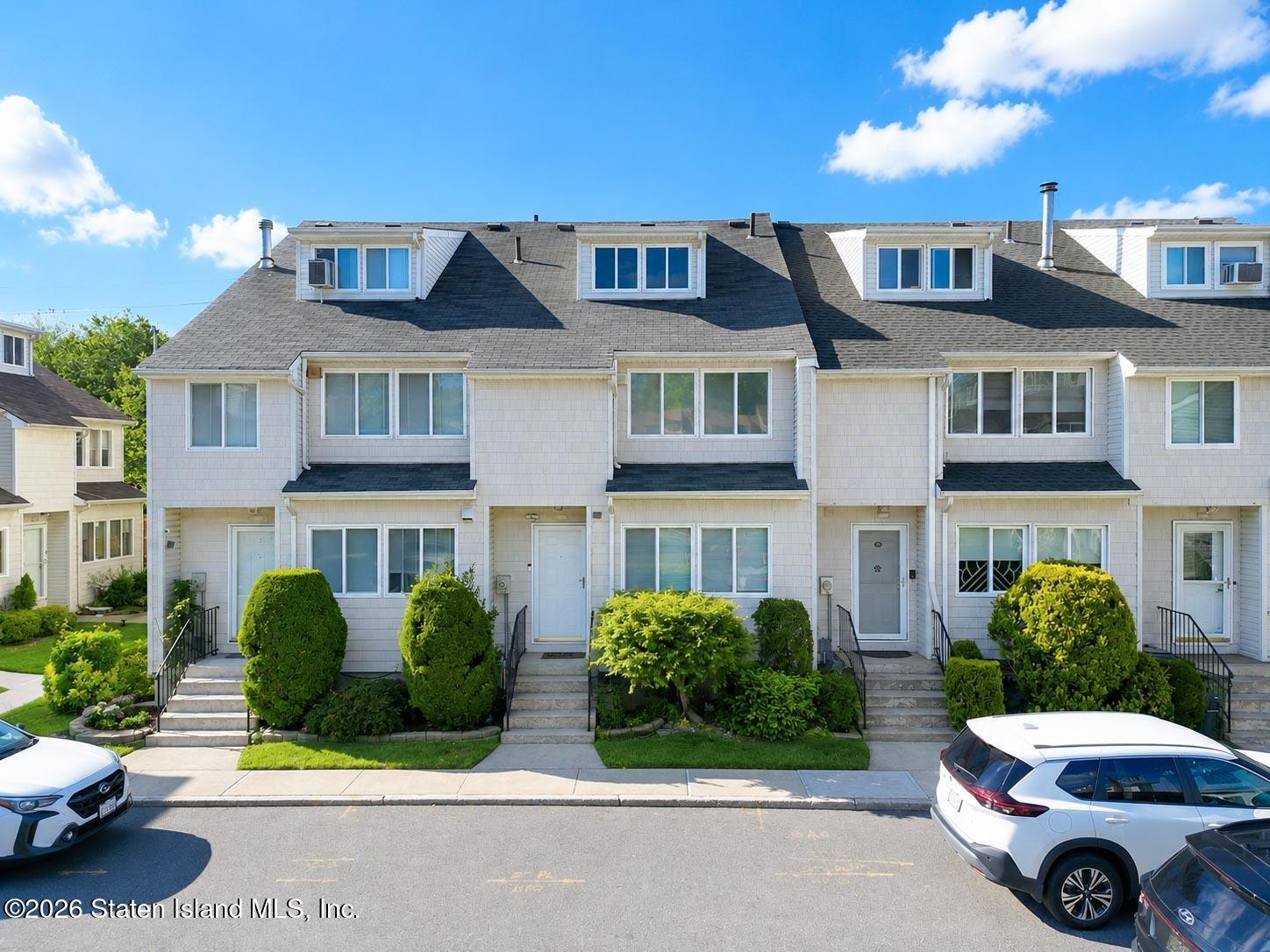 70 Dinsmore Street E Image 4