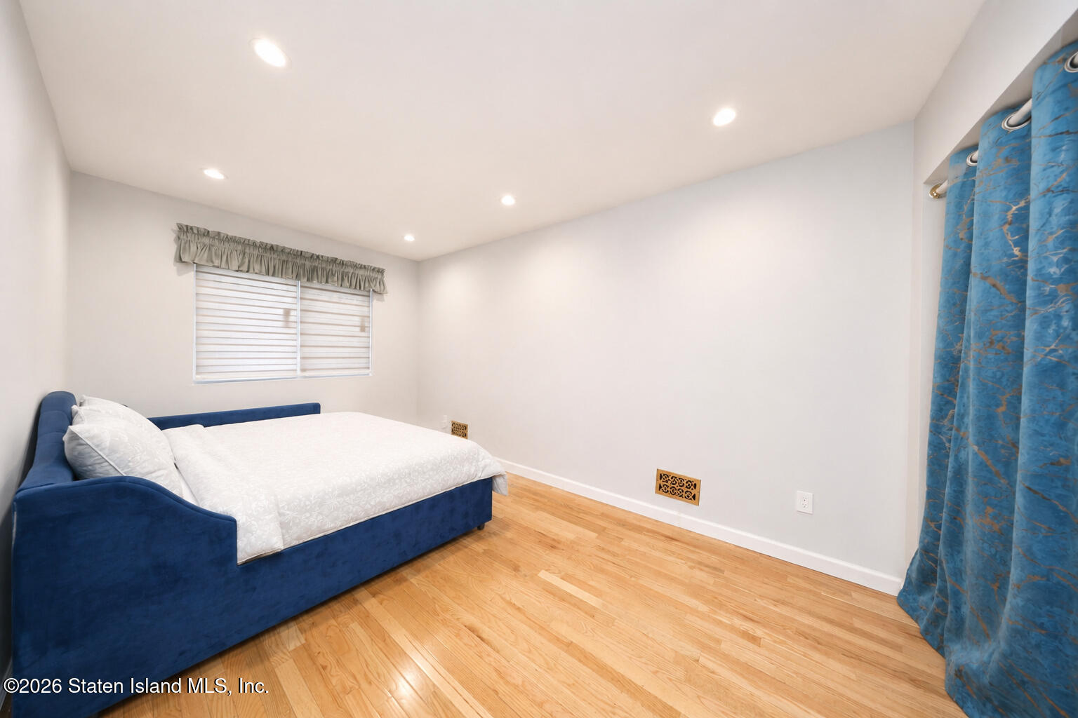 70 Dinsmore Street E, Staten Island, NY, 10314 image 13