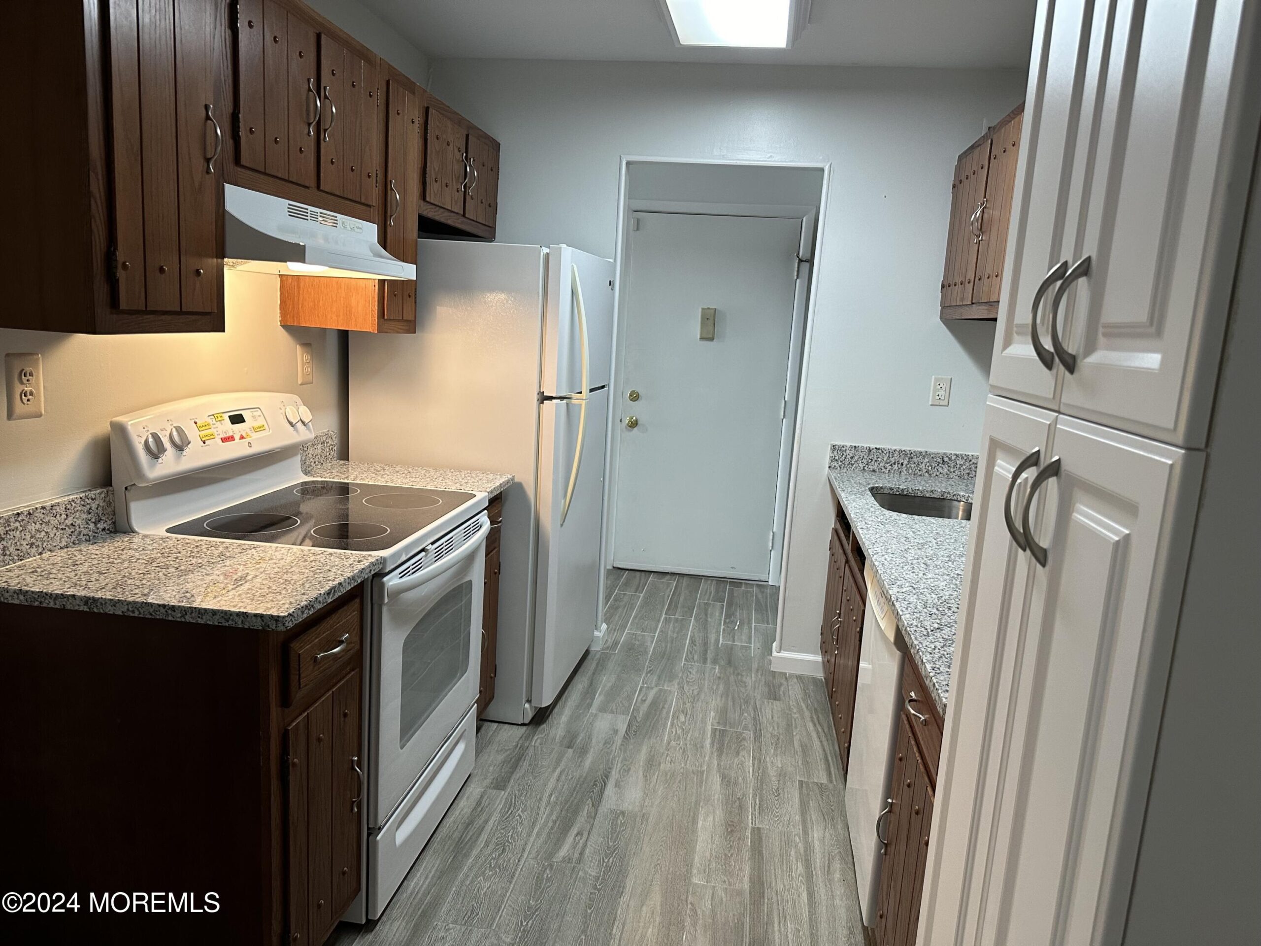 120 Amberly Drive B, Manalapan, NJ, 07726