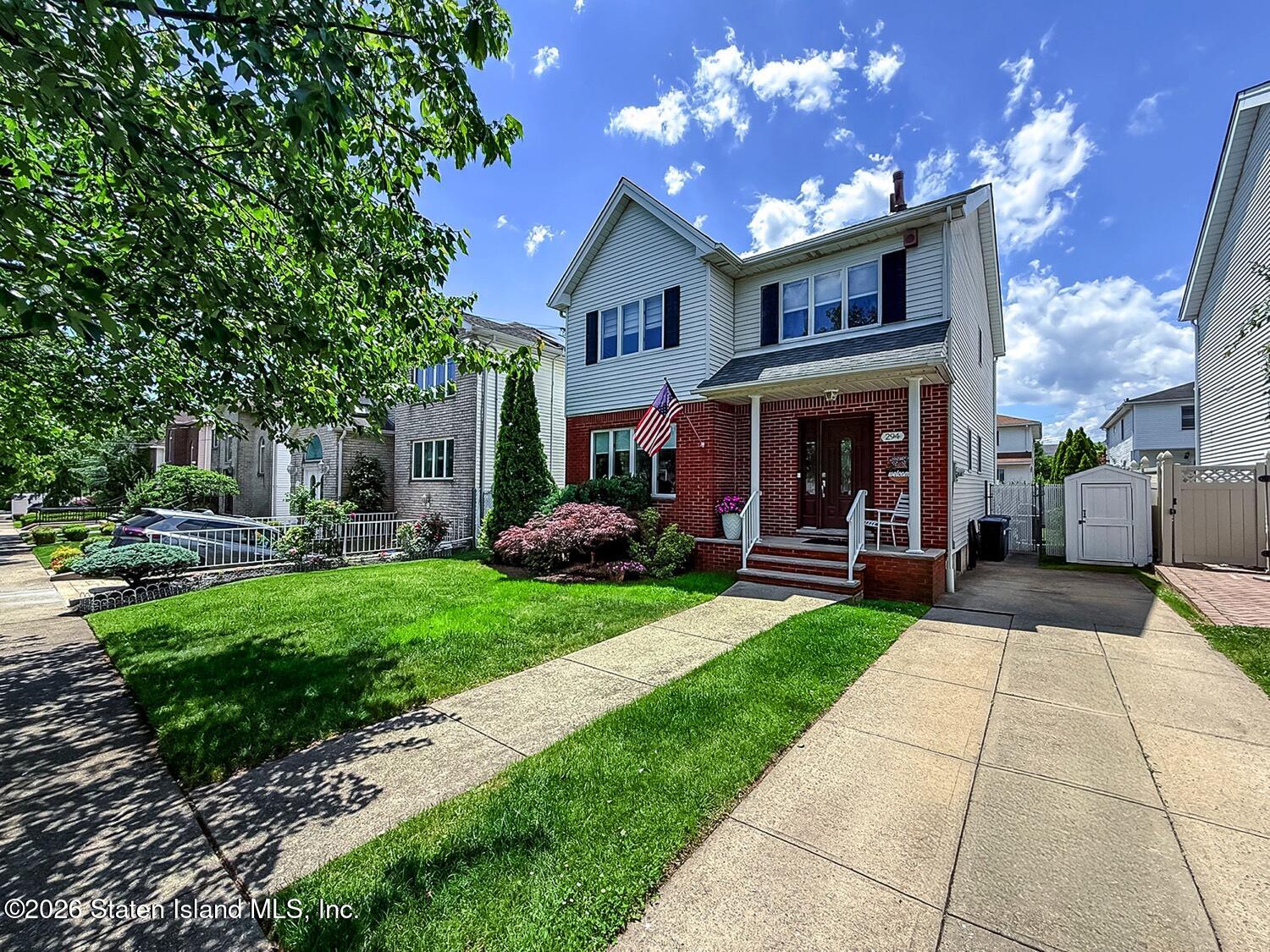 294 Chelsea Street Image 1