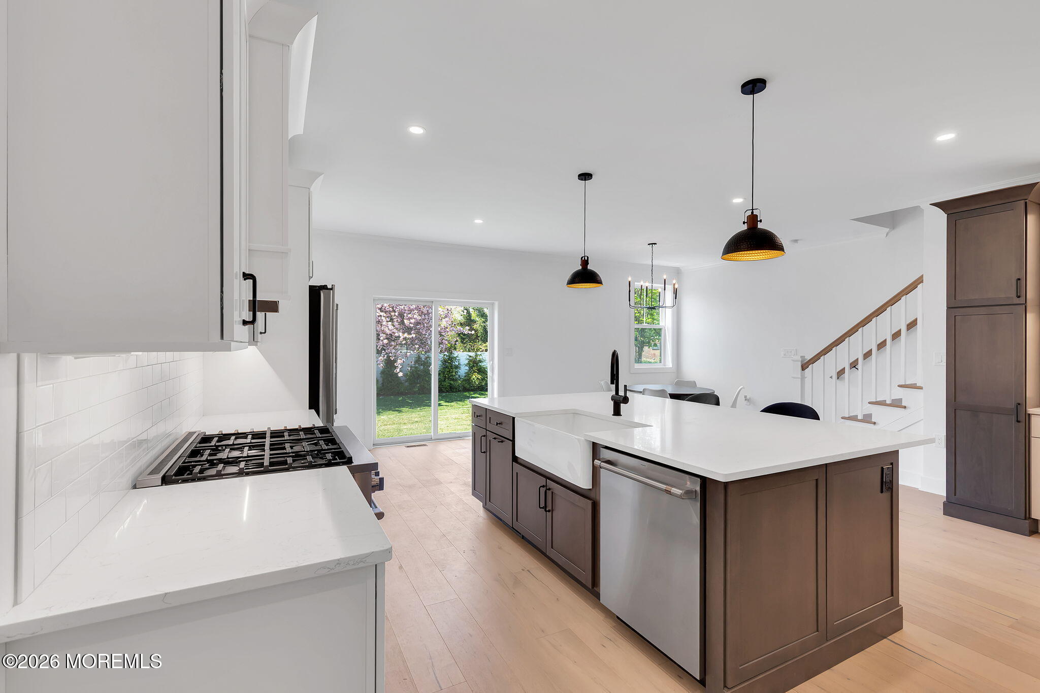 842 Arnold Avenue 3 Image 2
