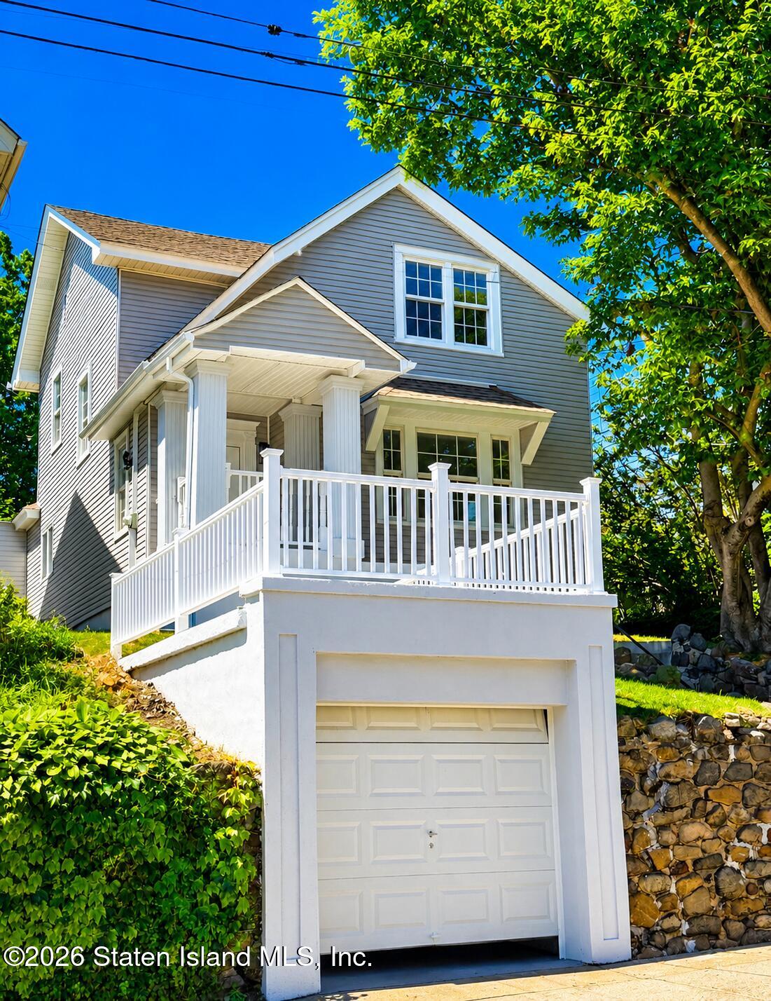 402 Woodstock Avenue, Staten Island, NY, 10301