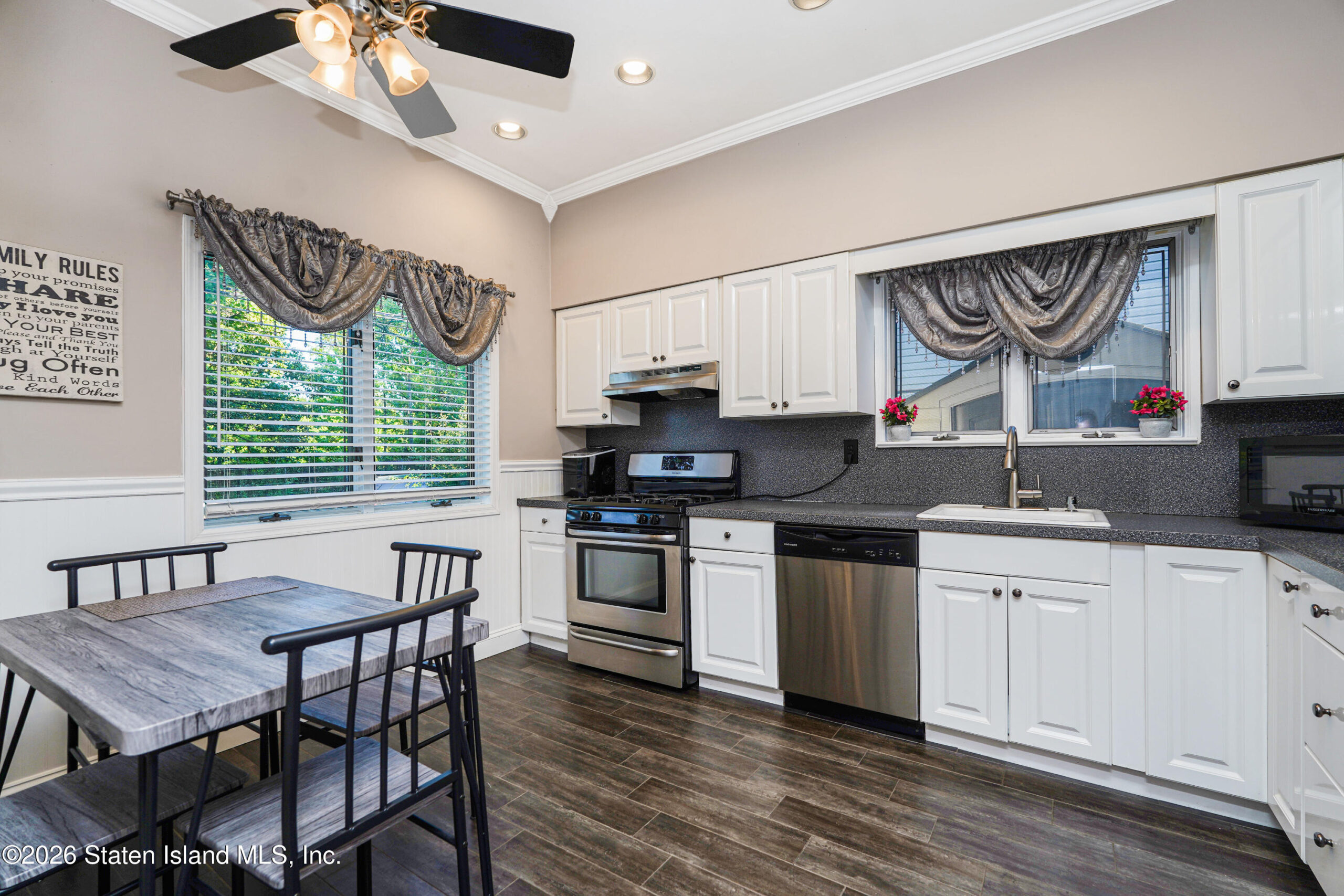 716 Drumgoole Road, Staten Island, NY, 10312 image 9