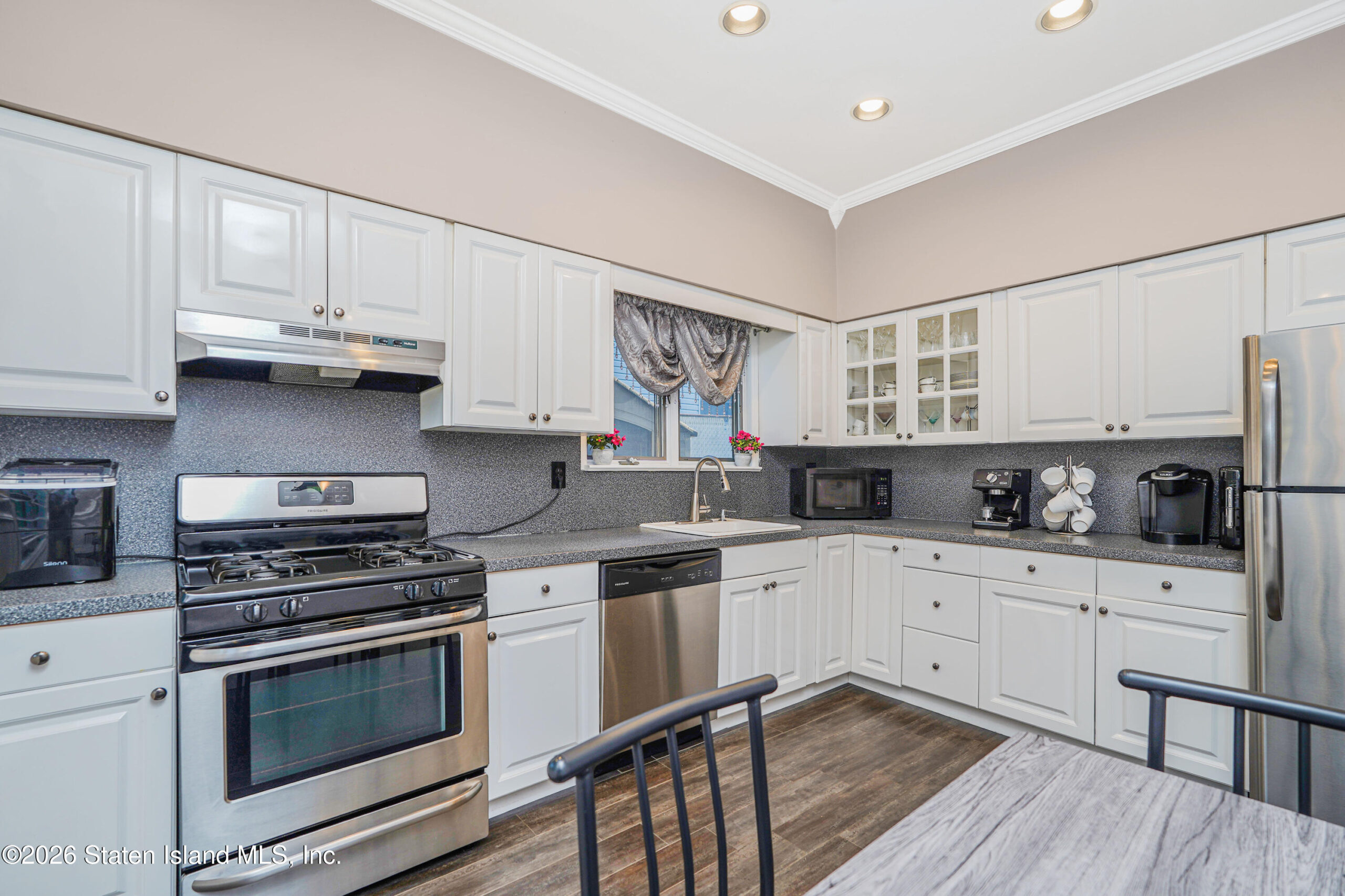 716 Drumgoole Road, Staten Island, NY, 10312 image 8