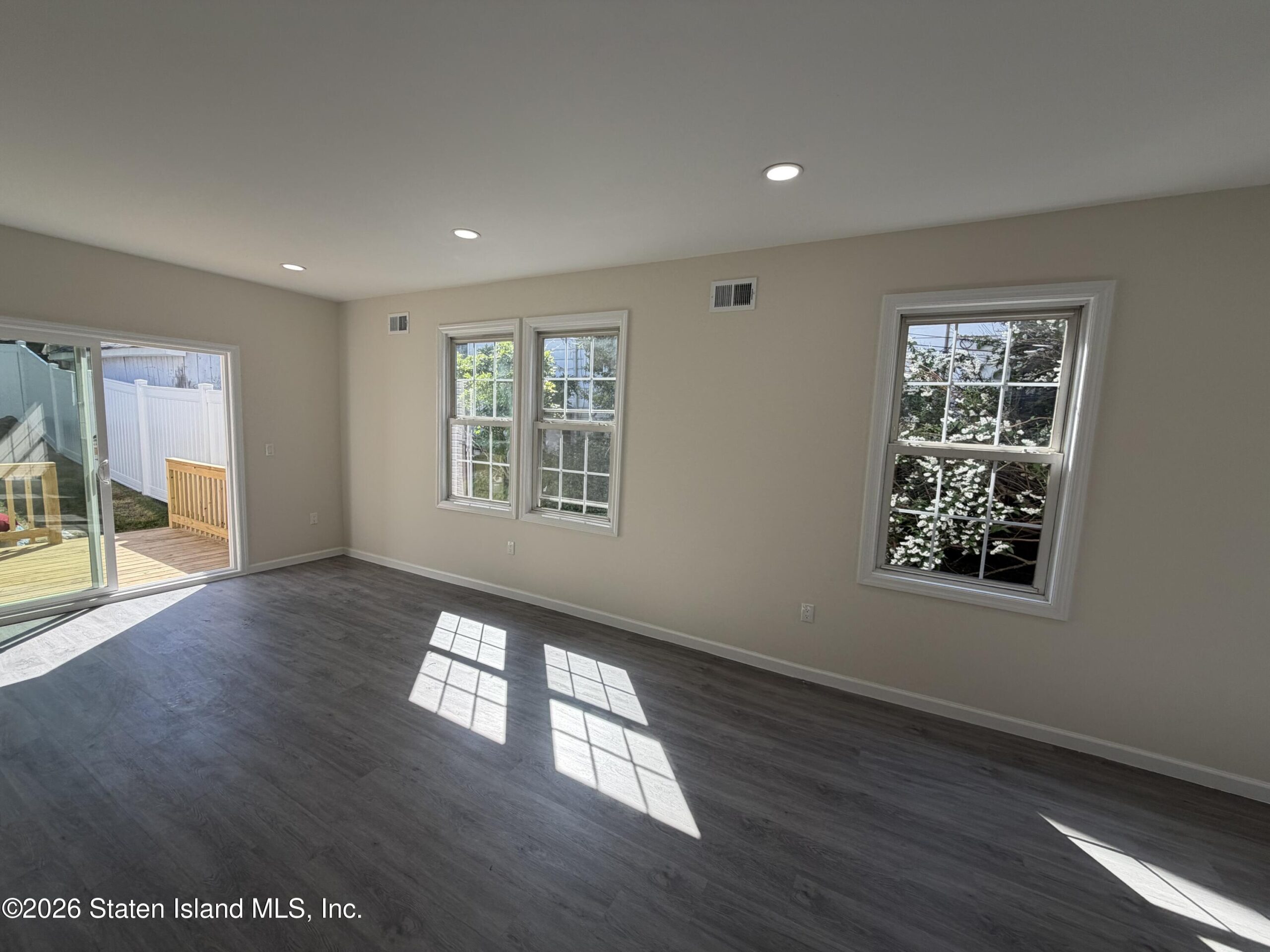 402 Woodstock Avenue, Staten Island, NY, 10301 image 15