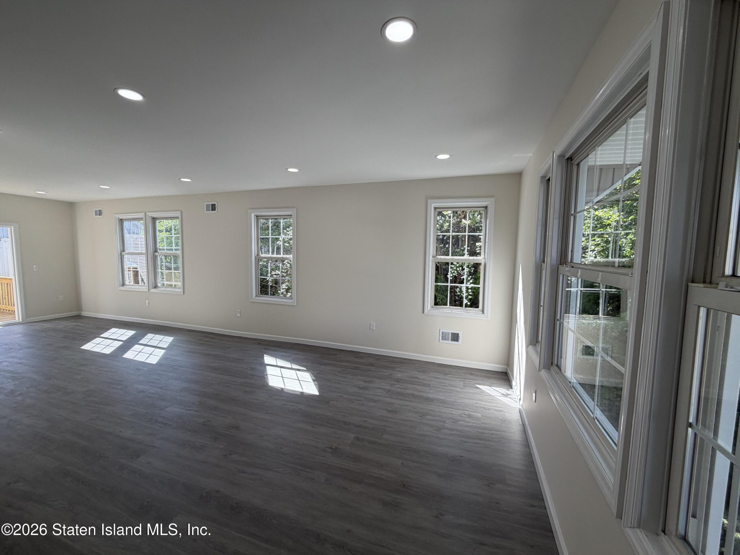 402 Woodstock Avenue, Staten Island, NY, 10301 image 19