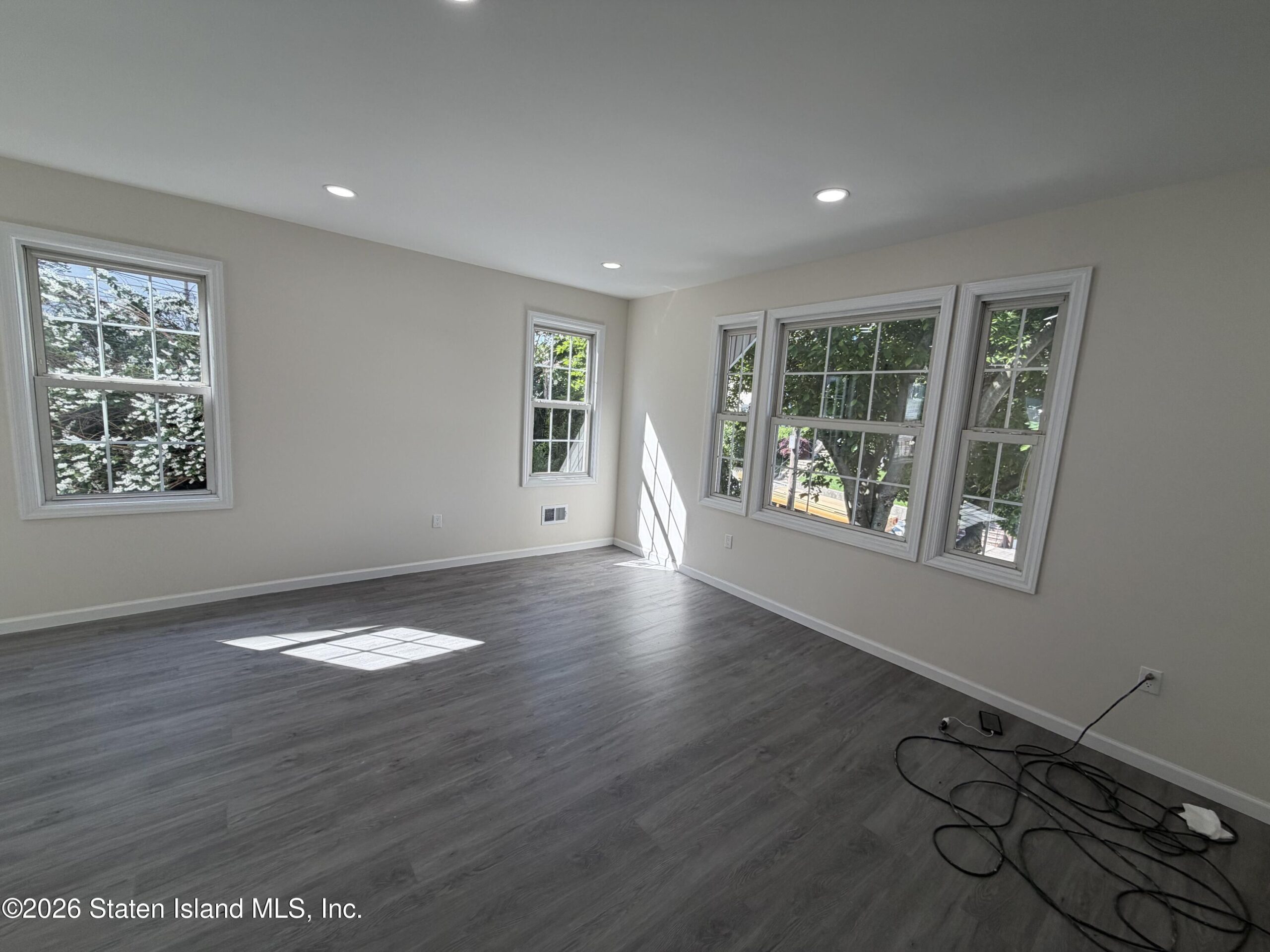 402 Woodstock Avenue, Staten Island, NY, 10301 image 18