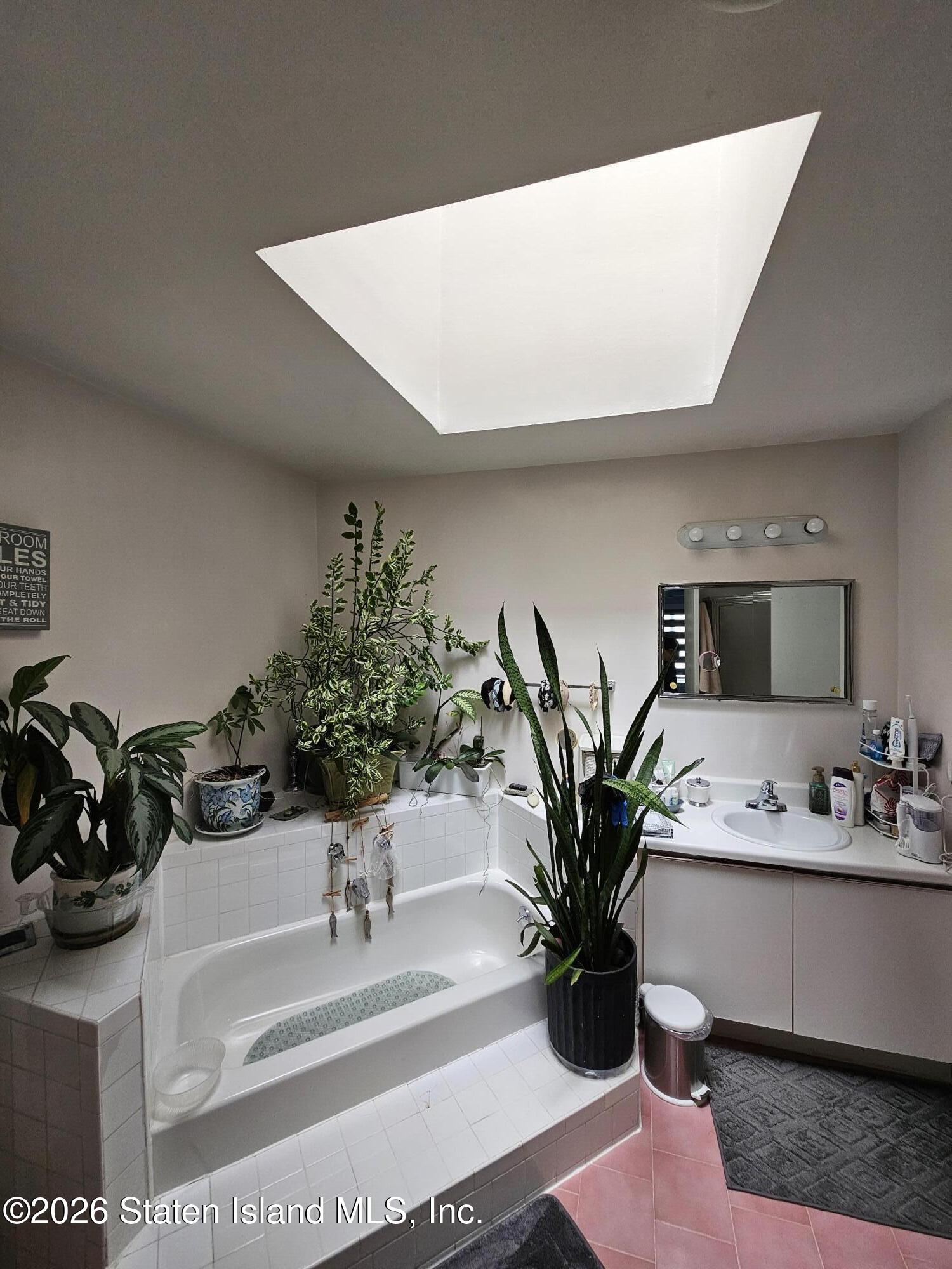 408 Wilcox Street, Staten Island, NY, 10303 image 13